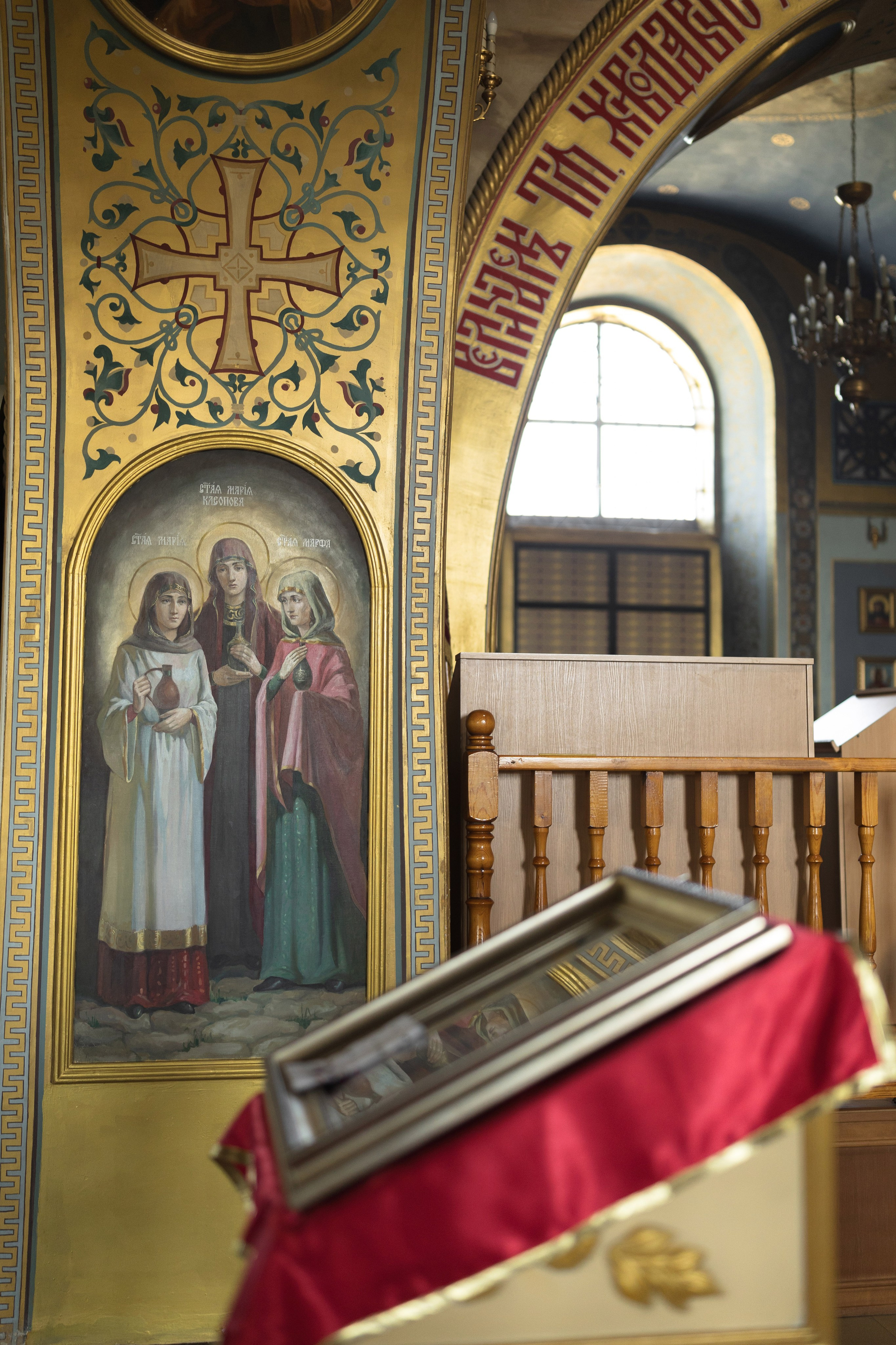 Крещение Егора в Николаевской церкви. Анастасия Безуглова- свадебный фотограф в Таганроге
