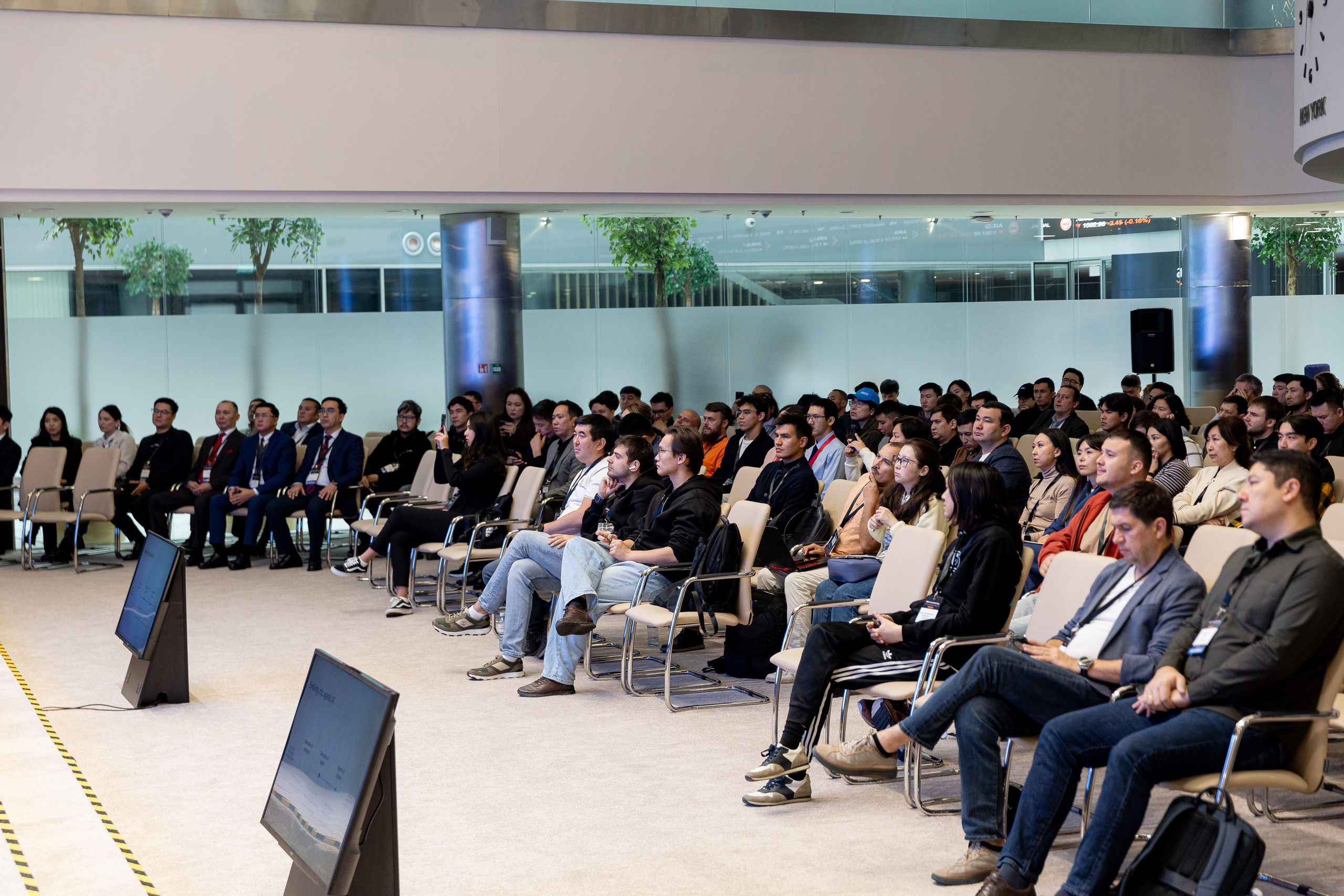 AWS INNOVATION DAY 2025. Портретный и репортажный фотограф в Астане Роман Григоров