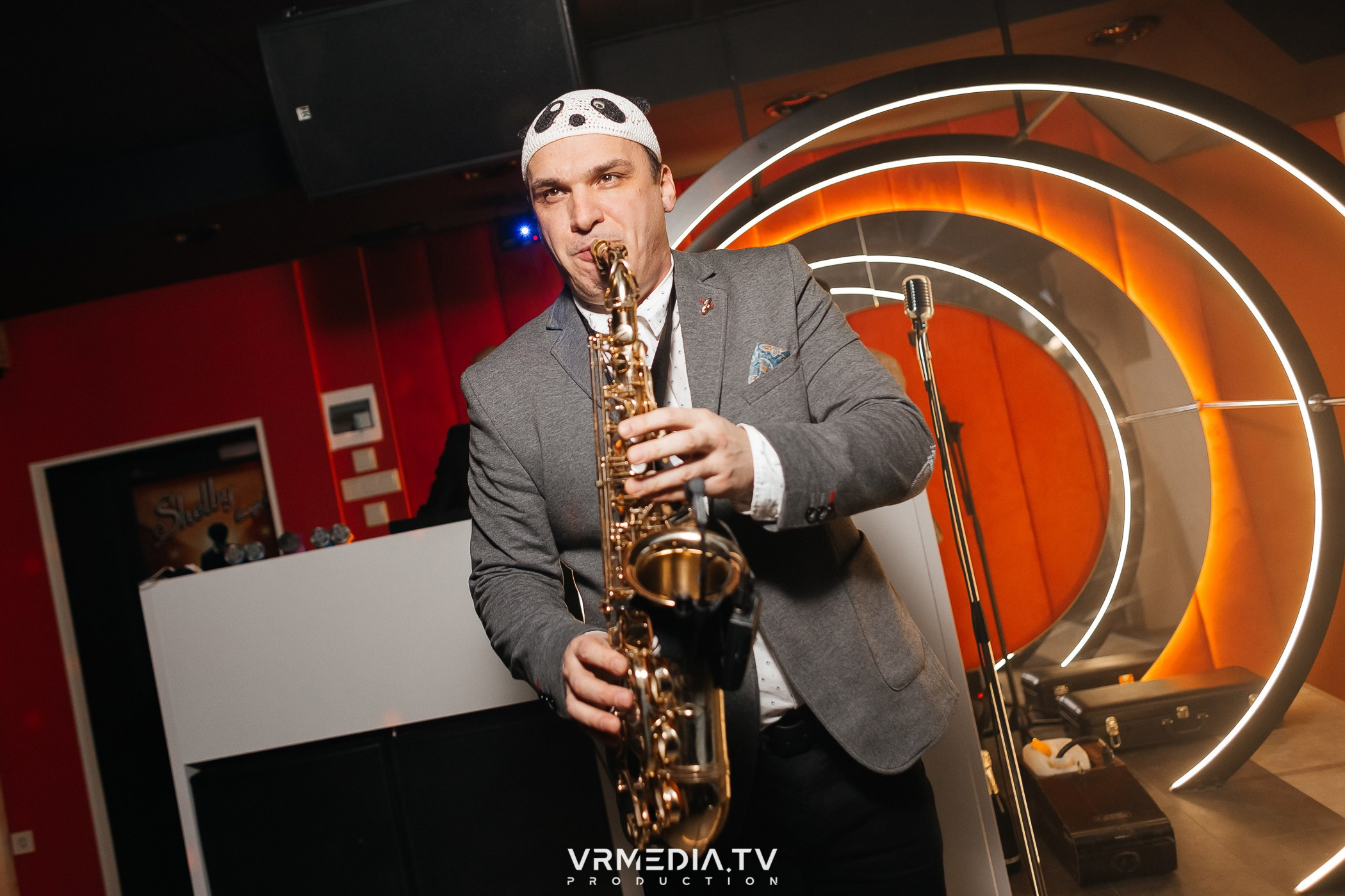 8 марта в караоке-ресторане «Голос»