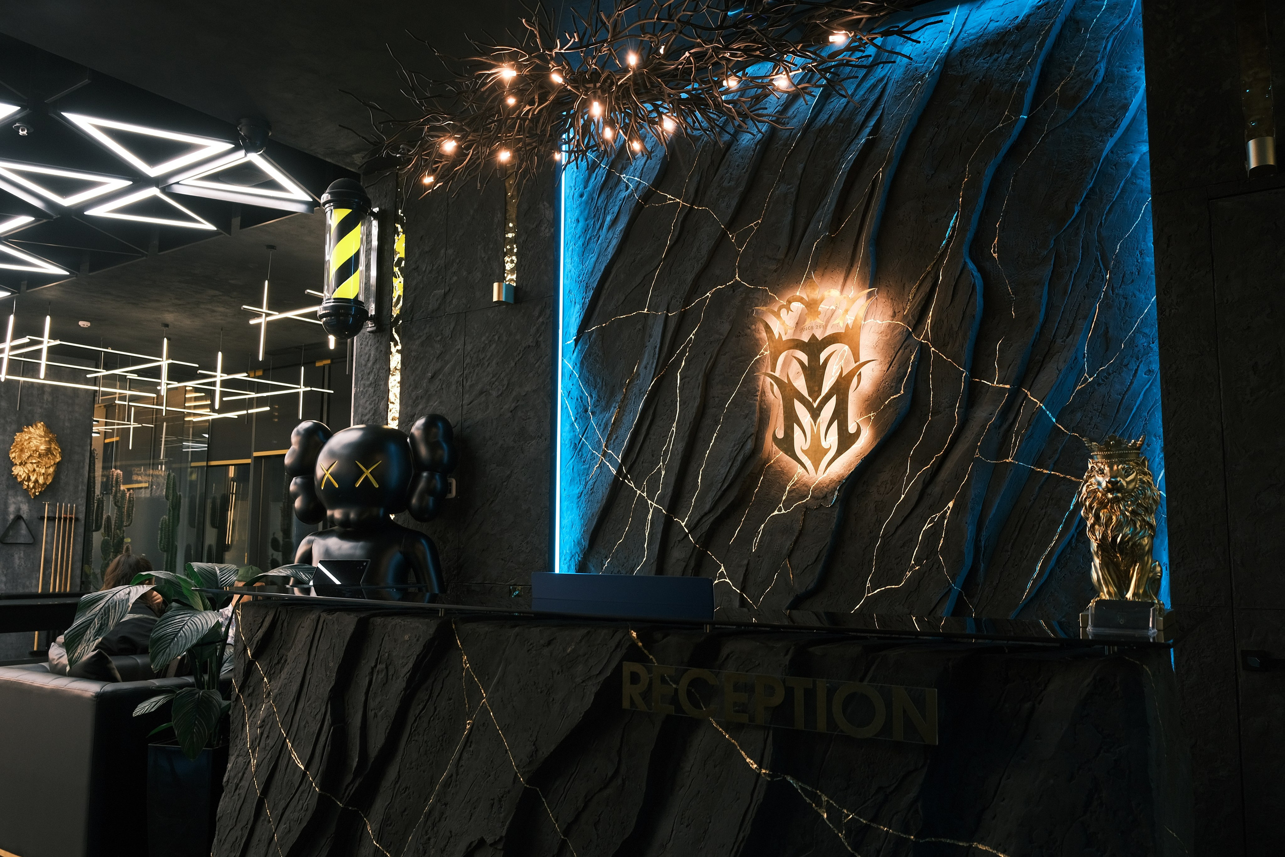 Интерьеры и Экстерьеры. Портреты и репортажные съемки с душой: ваш уникальный момент в объективе Руфата, профессионального фотографа Алматы