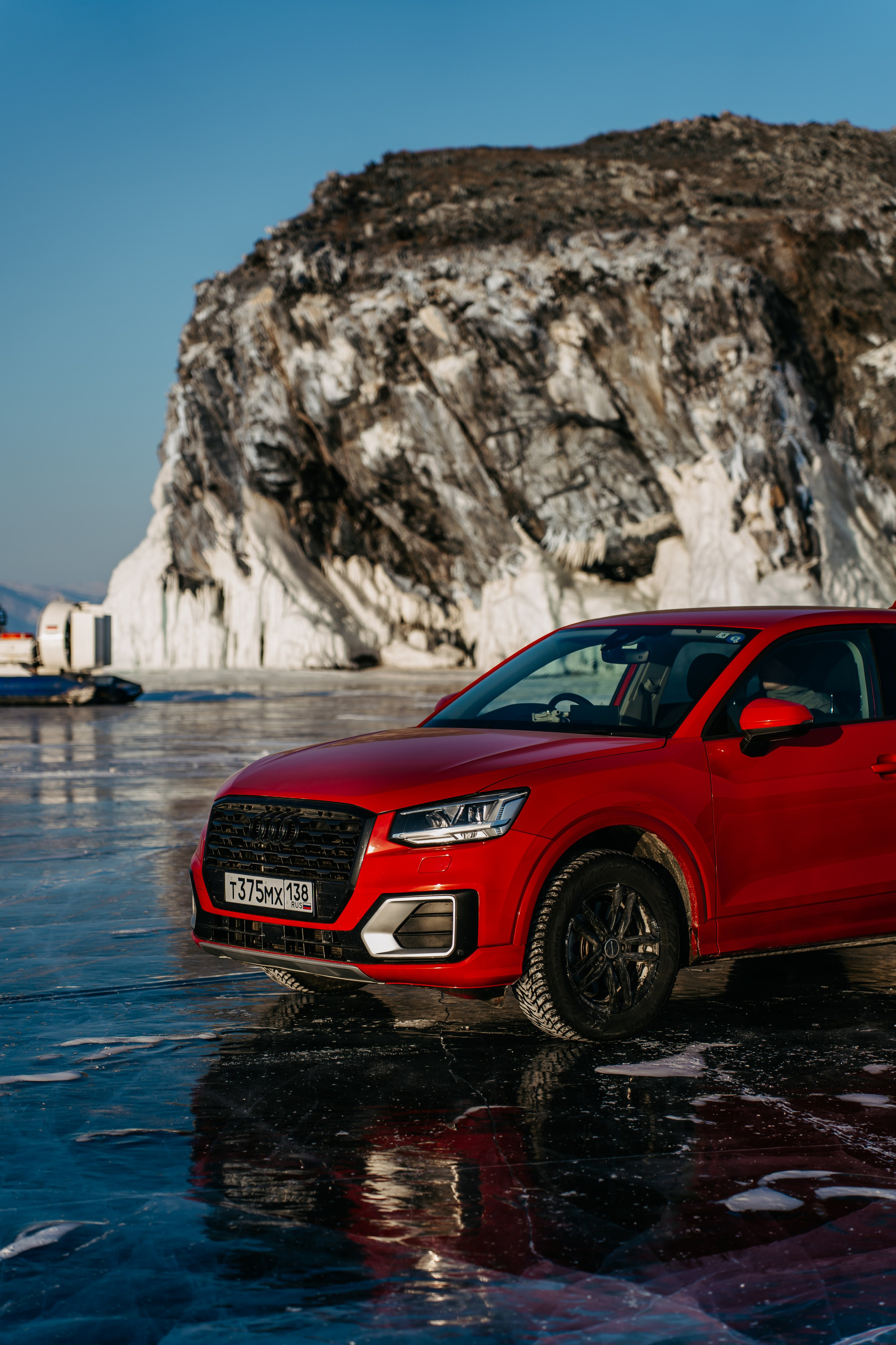 Audi Q2. Фотограф, видеограф и пилот дрона на Байкале