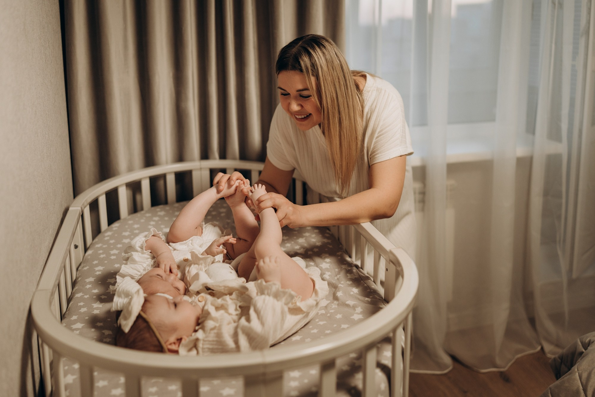 Семейная фотосессия с двойняшками в квартире. Свадебный и репортажный фотограф в Ярославле Евгений Сальников