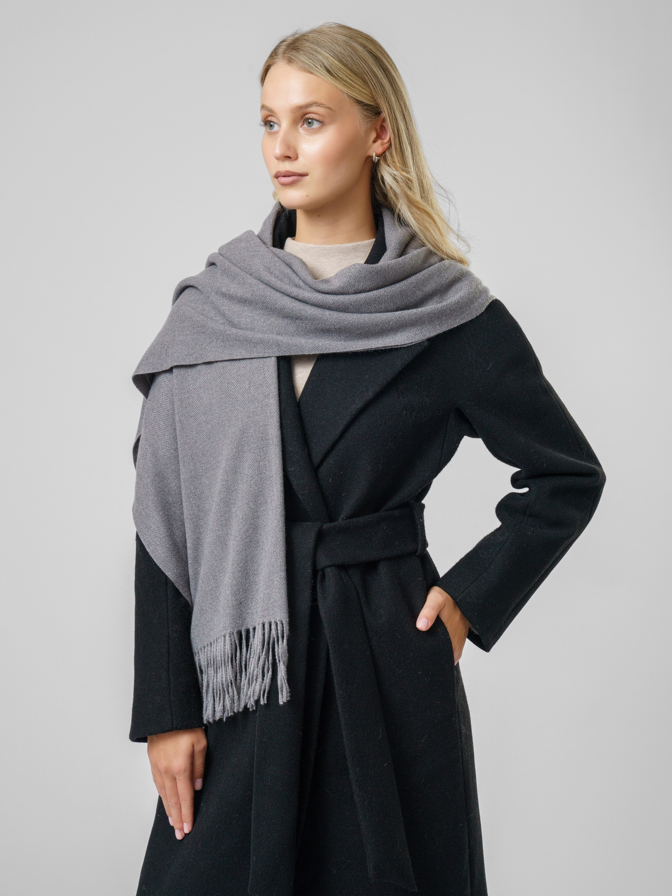 Яна, 40-42 р-р, рост 175. KED Production — продакшн из СПб. Создаём фото, видео и контент, который помогает брендам и селлерам продавать больше