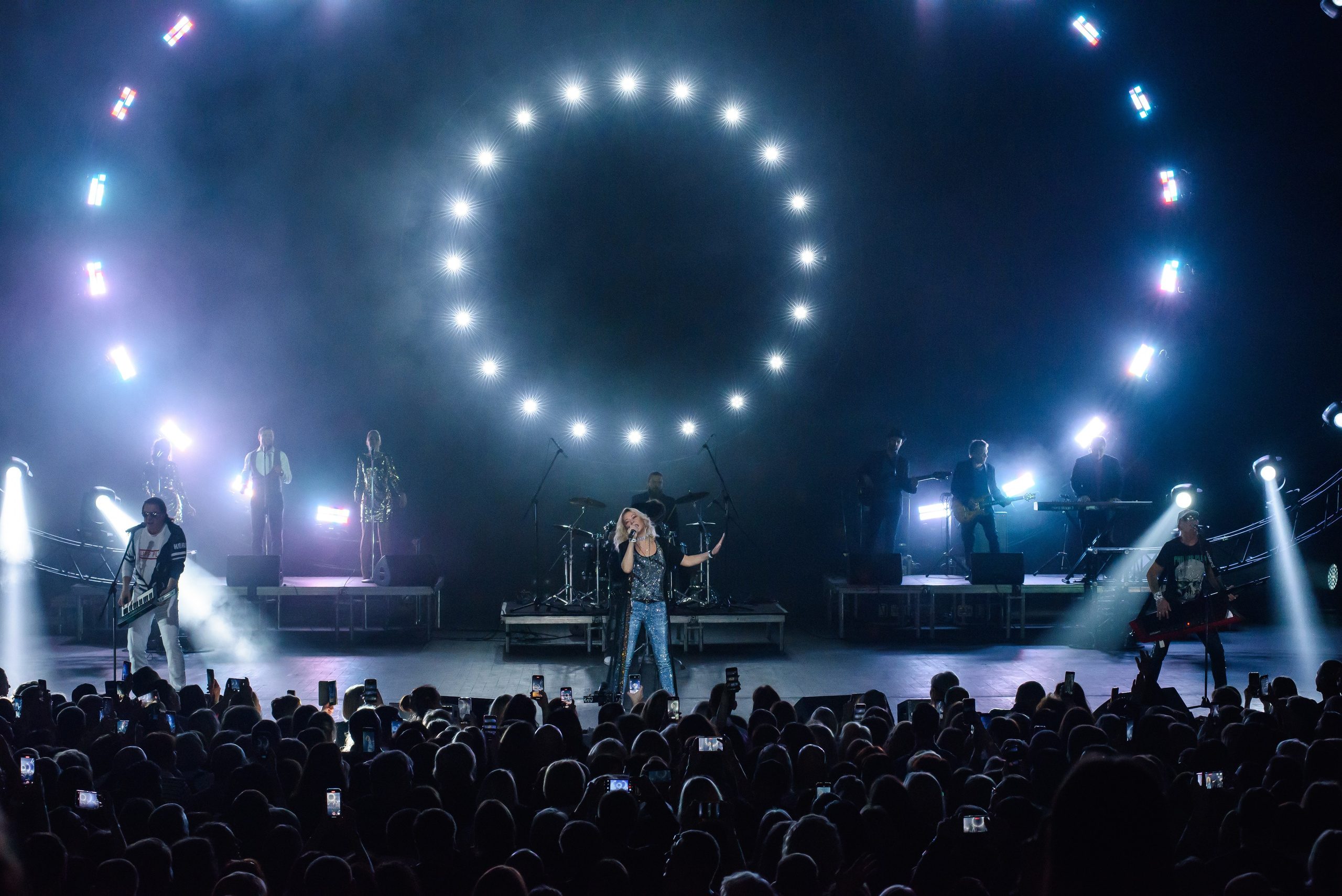 Дискотека 80-90-2000х — «Имена на все времена», Крокус Сити Холл. Бренд-фотограф для экспертов и блогеров в Москве Влада Горбовская