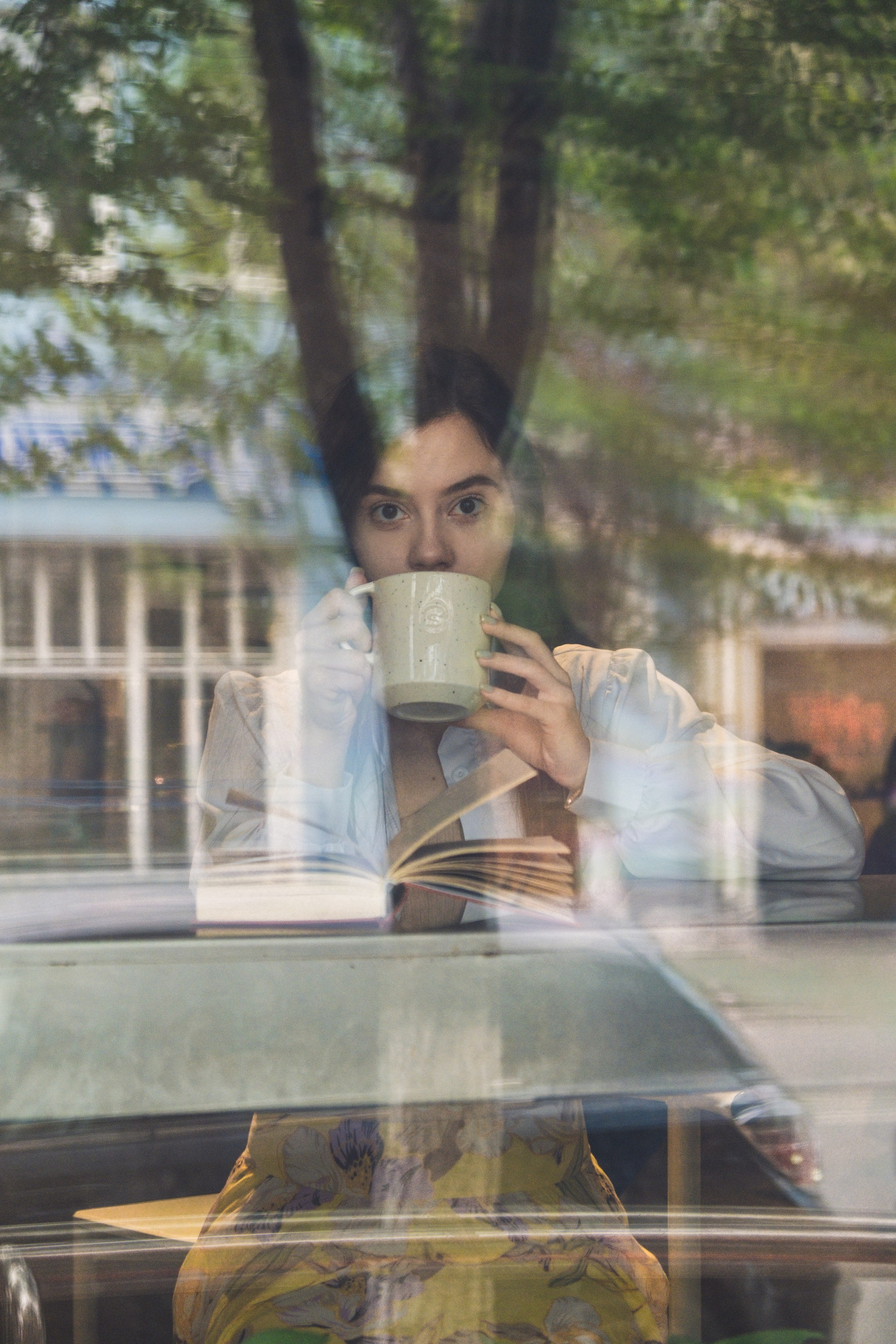 Карина. На трамвае по городу. Дмитрий Пропадалин, Нейрофотография