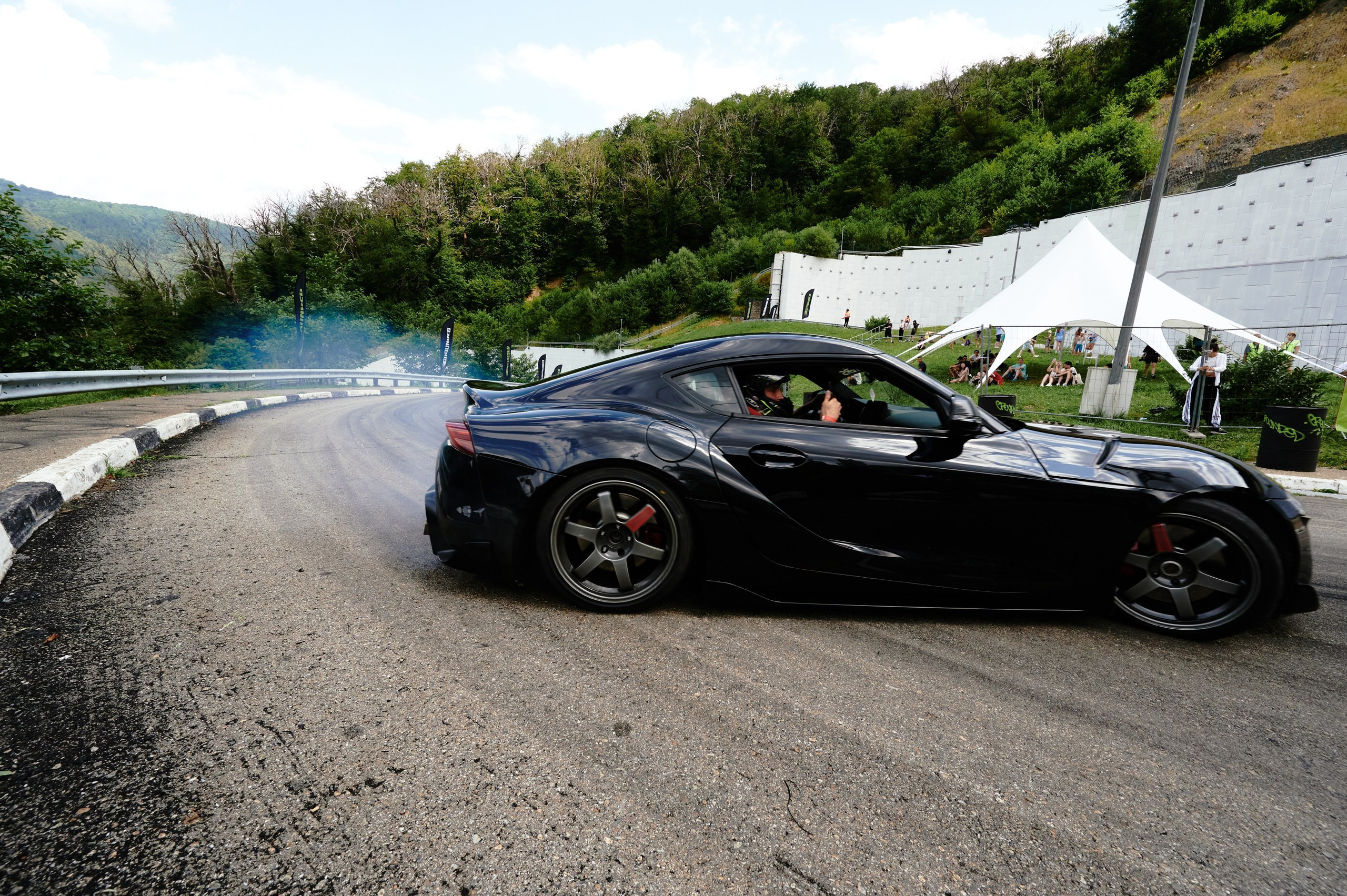 GROUNDED. Фотограф Сочи Александр Лашкул