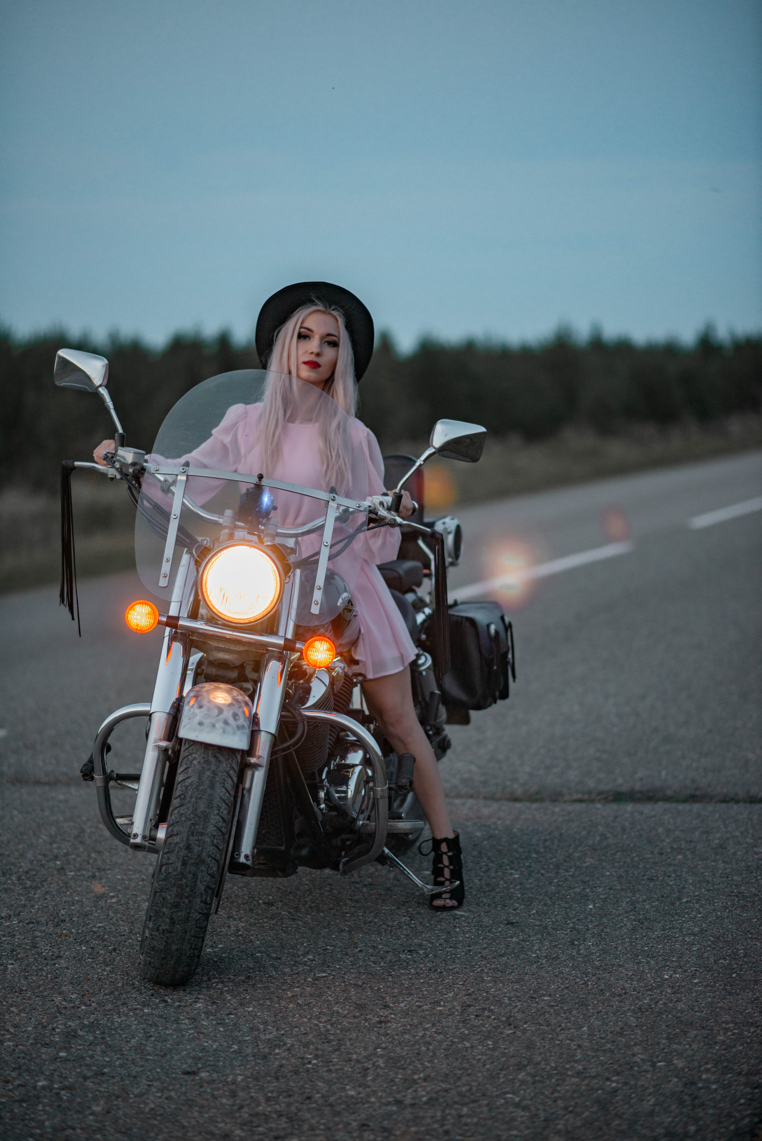 На мотоцикле. Семейный и свадебный фотограф в Абакане Юлия Су