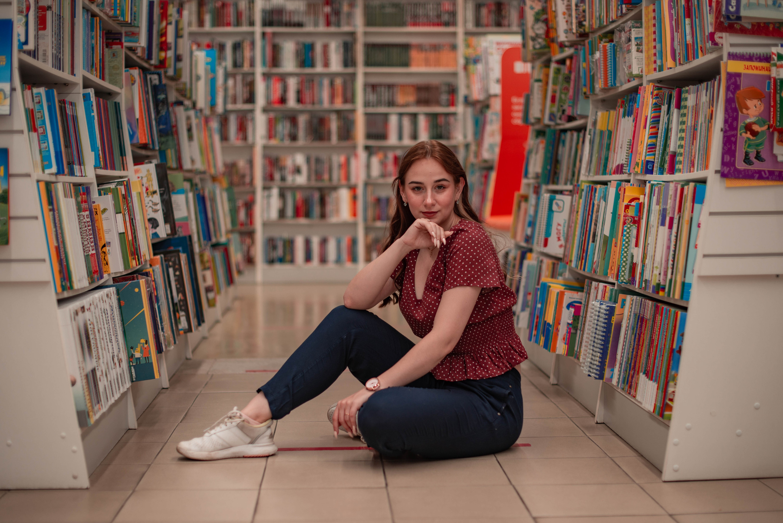 В библиотеке. Семейный и свадебный фотограф в Абакане Юлия Су