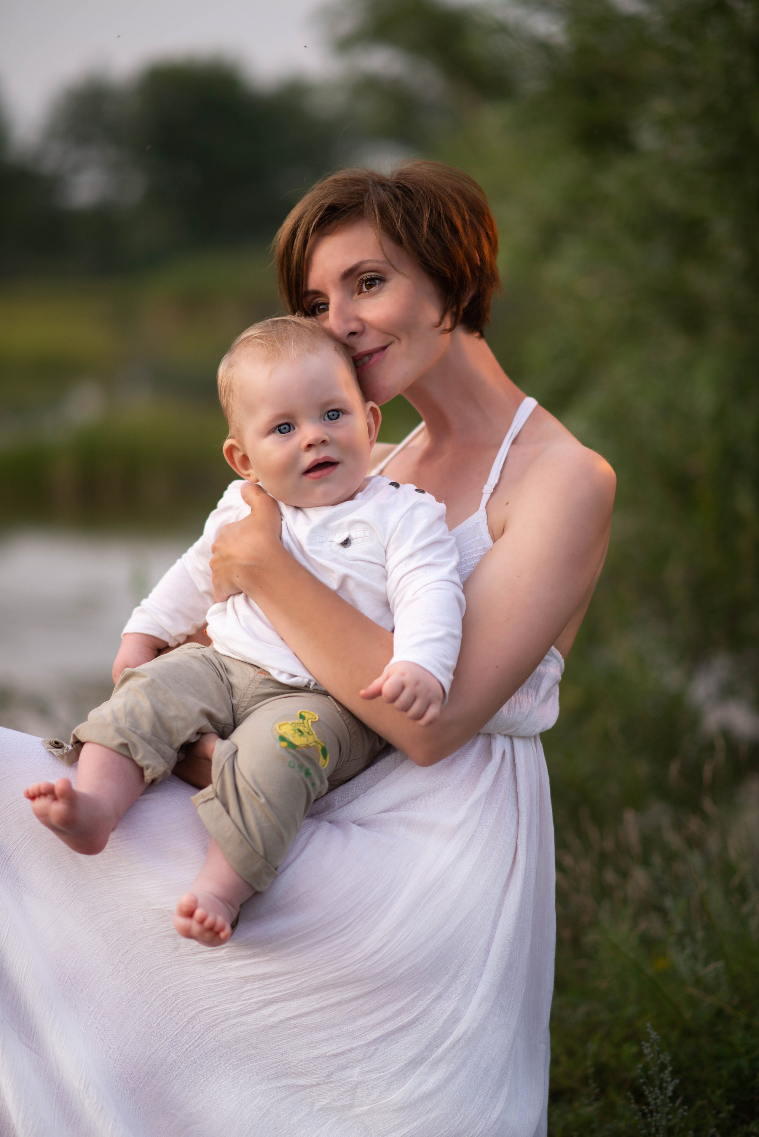 Мать с младенцем. Семейный и свадебный фотограф в Абакане Юлия Су