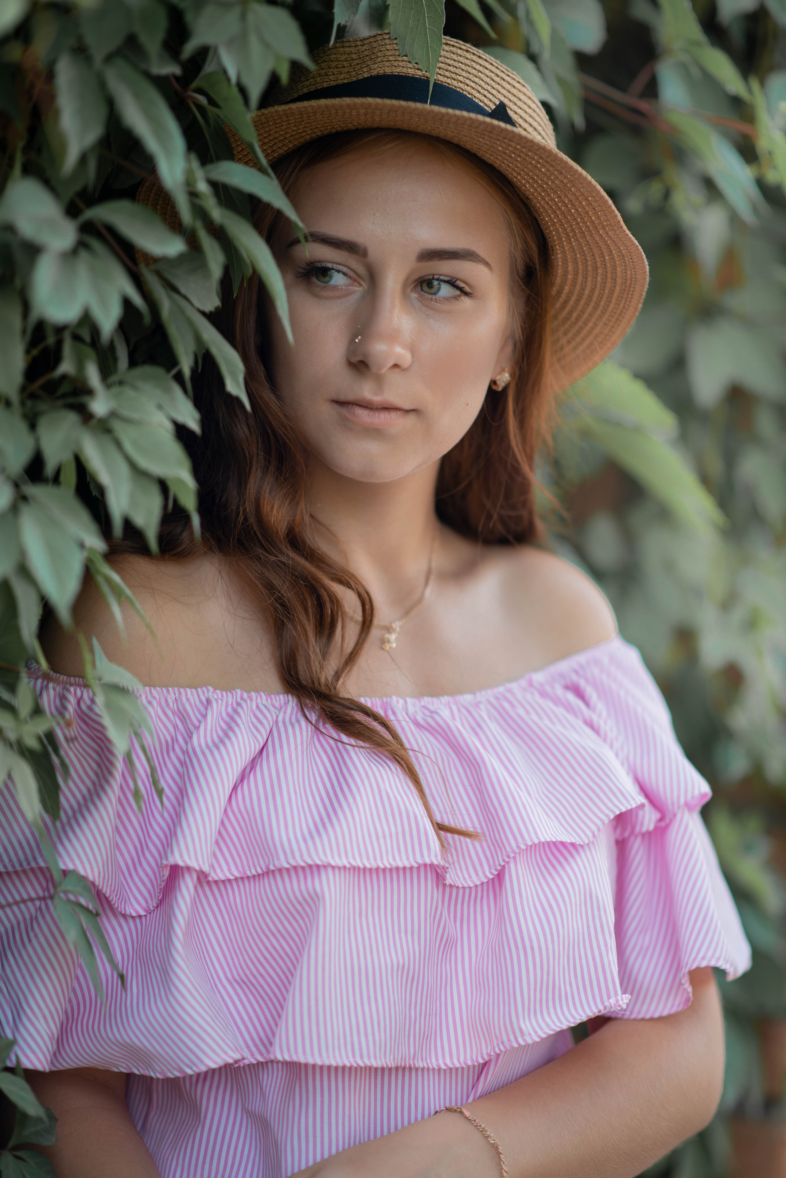 Девушка в поле. Семейный и свадебный фотограф в Абакане Юлия Су