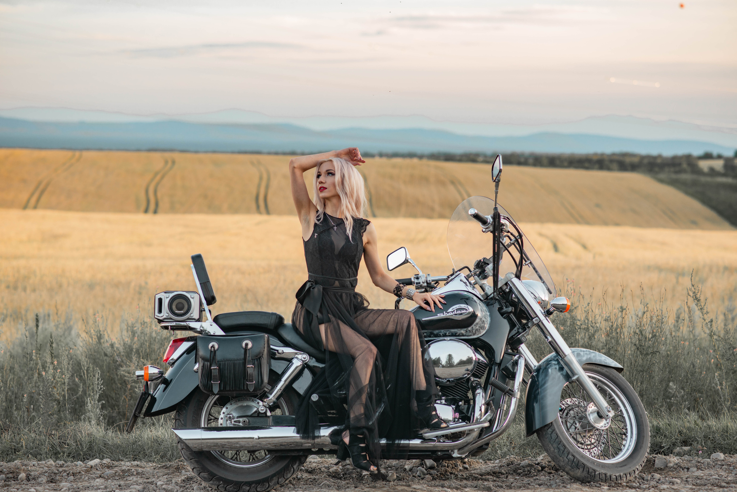 На мотоцикле. Семейный и свадебный фотограф в Абакане Юлия Су