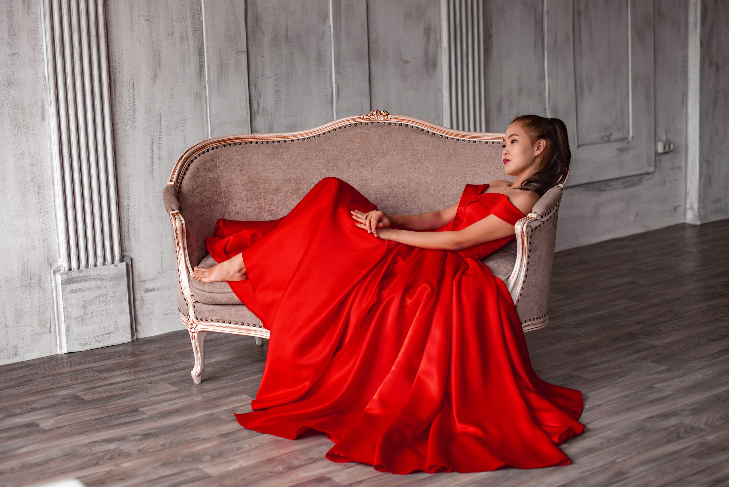 Вероника. История с красным. Семейный и свадебный фотограф в Абакане Юлия Су