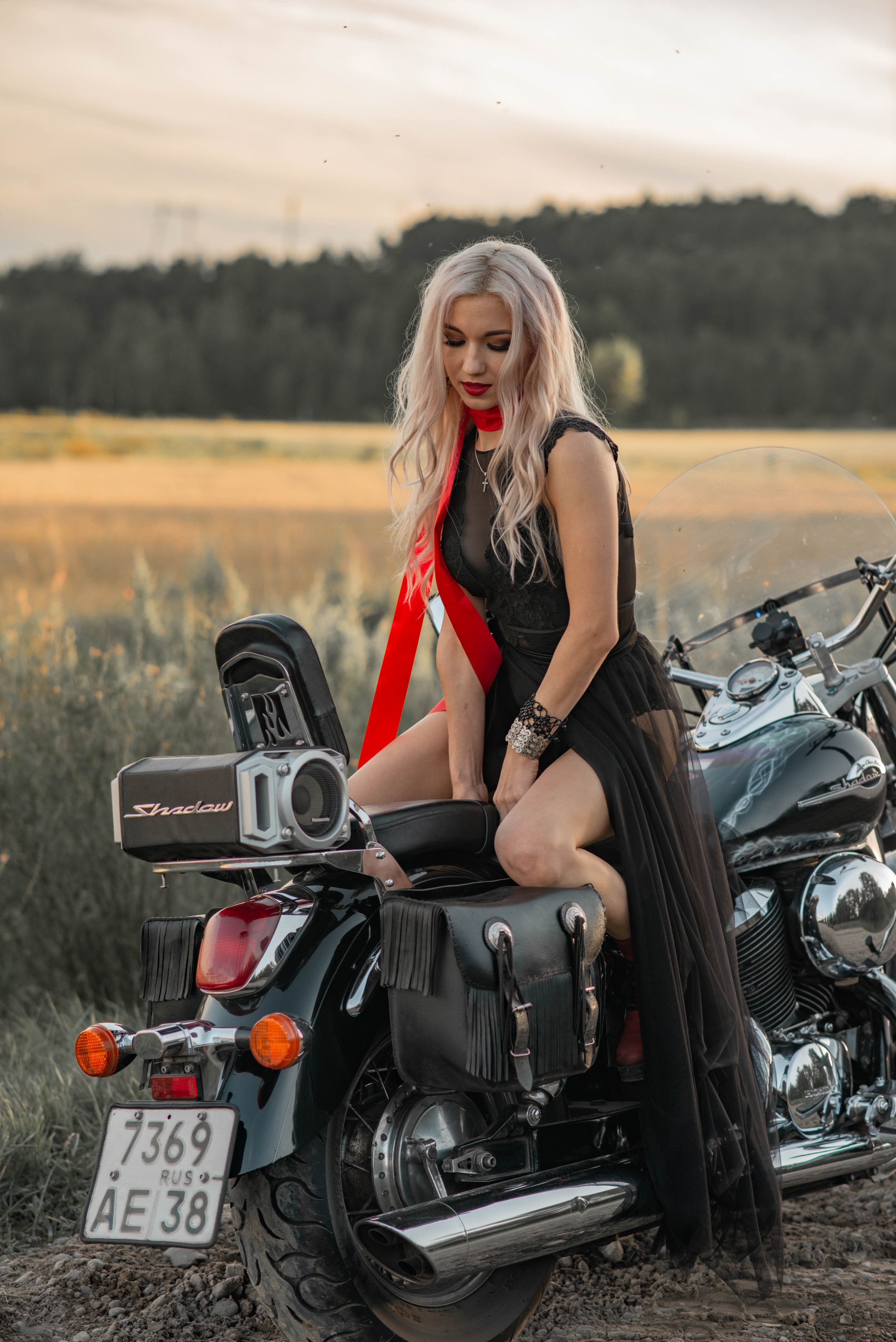 На мотоцикле. Семейный и свадебный фотограф в Абакане Юлия Су