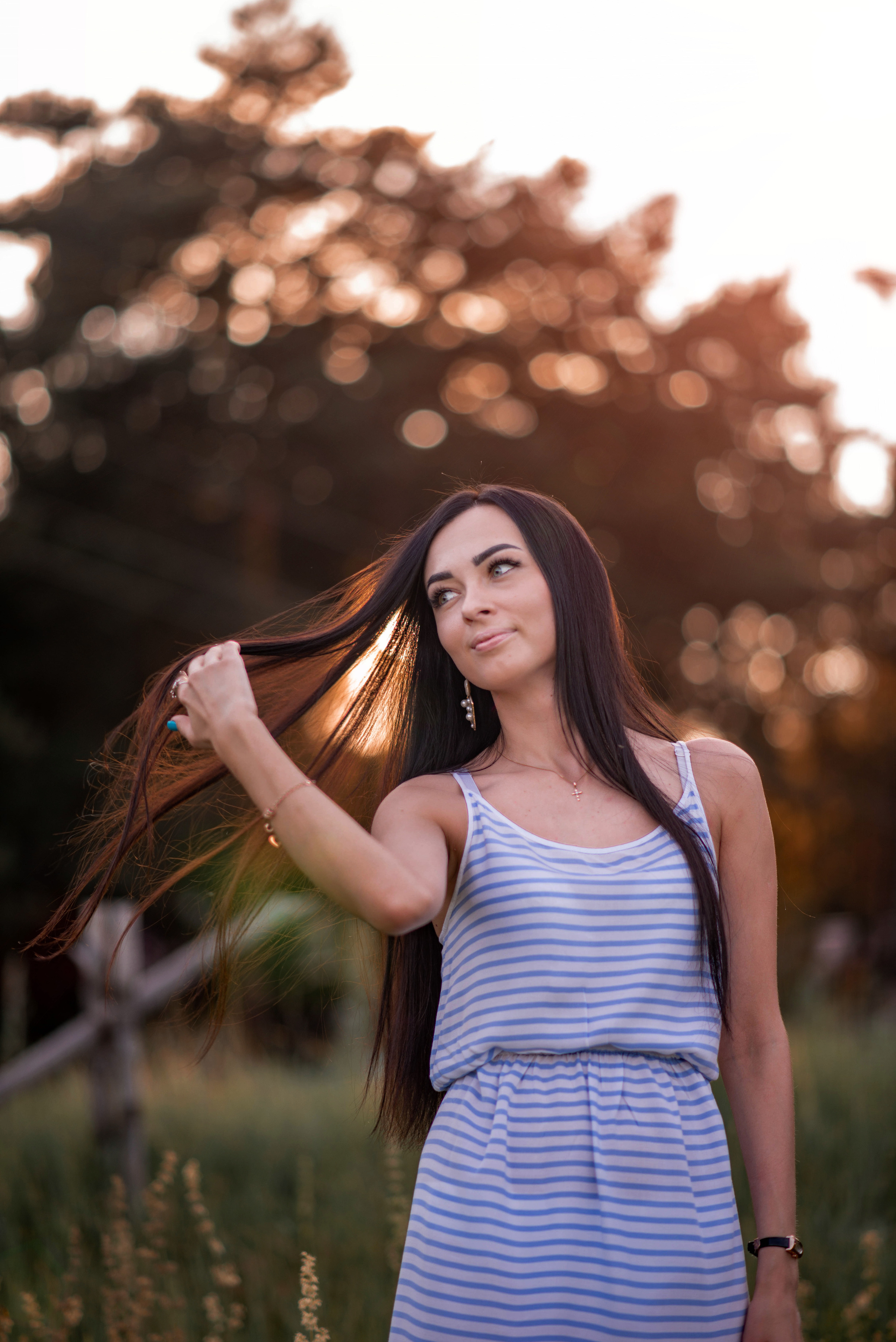 В поле. Семейный и свадебный фотограф в Абакане Юлия Су