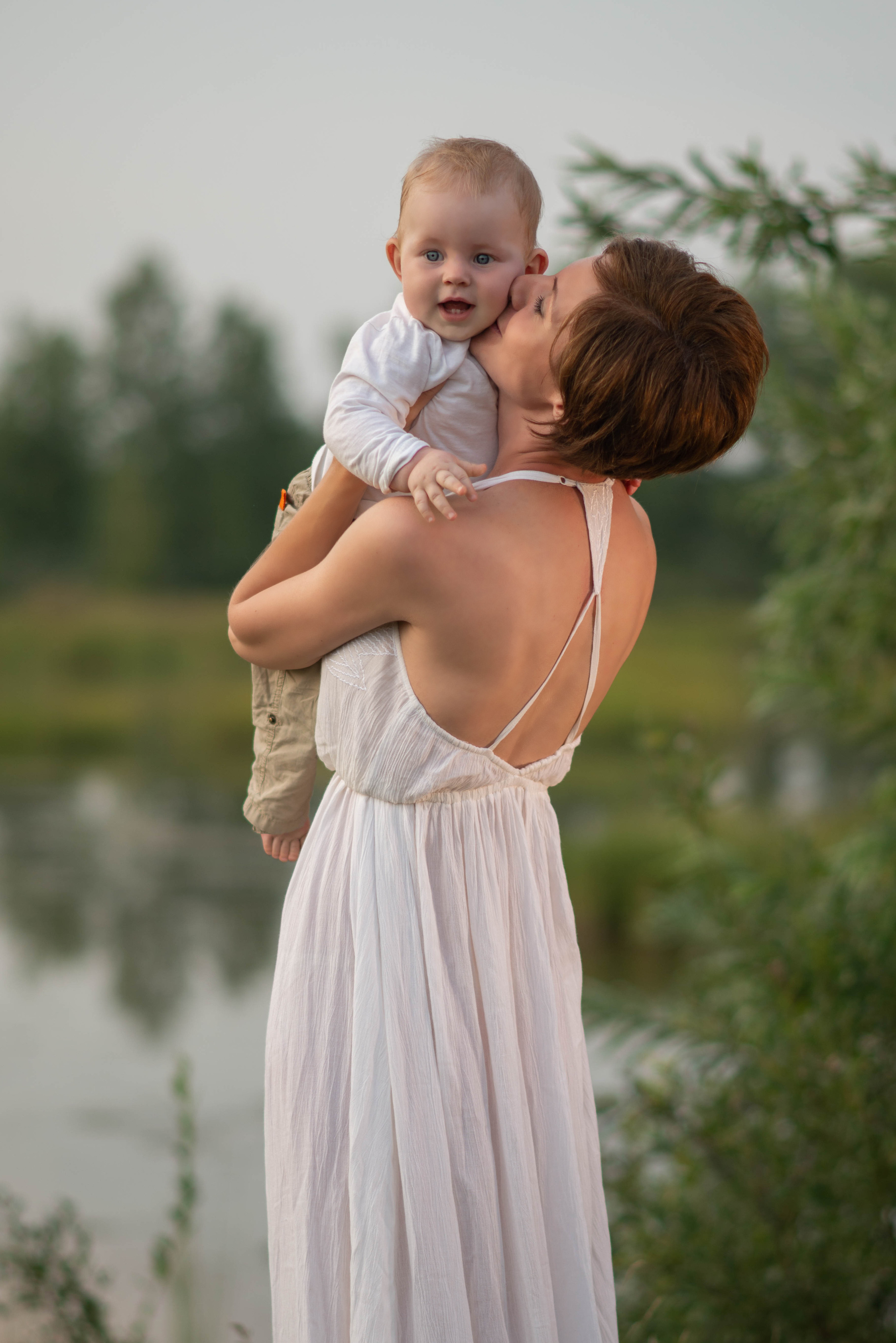 Мать с младенцем. Семейный и свадебный фотограф в Абакане Юлия Су