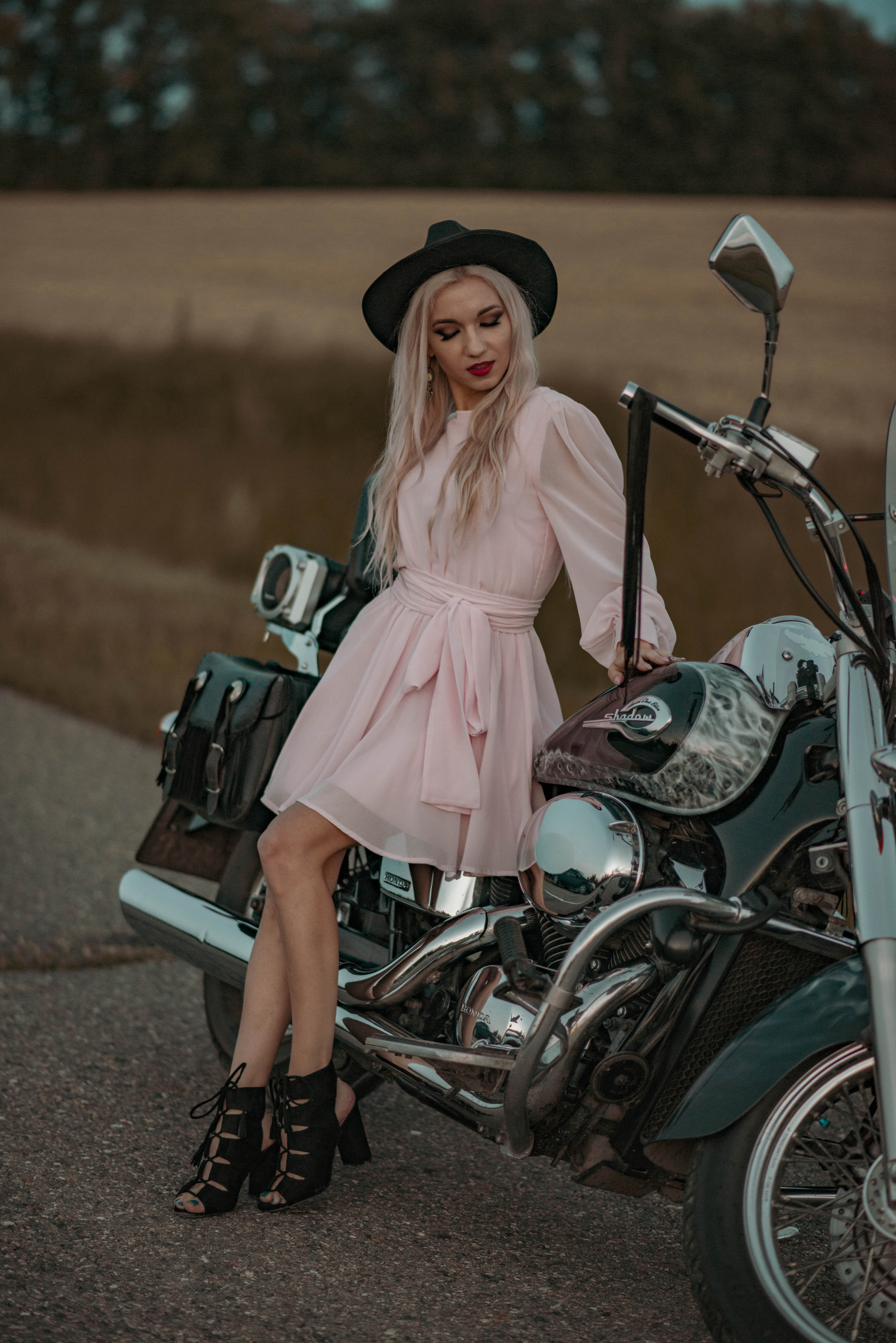 На мотоцикле. Семейный и свадебный фотограф в Абакане Юлия Су