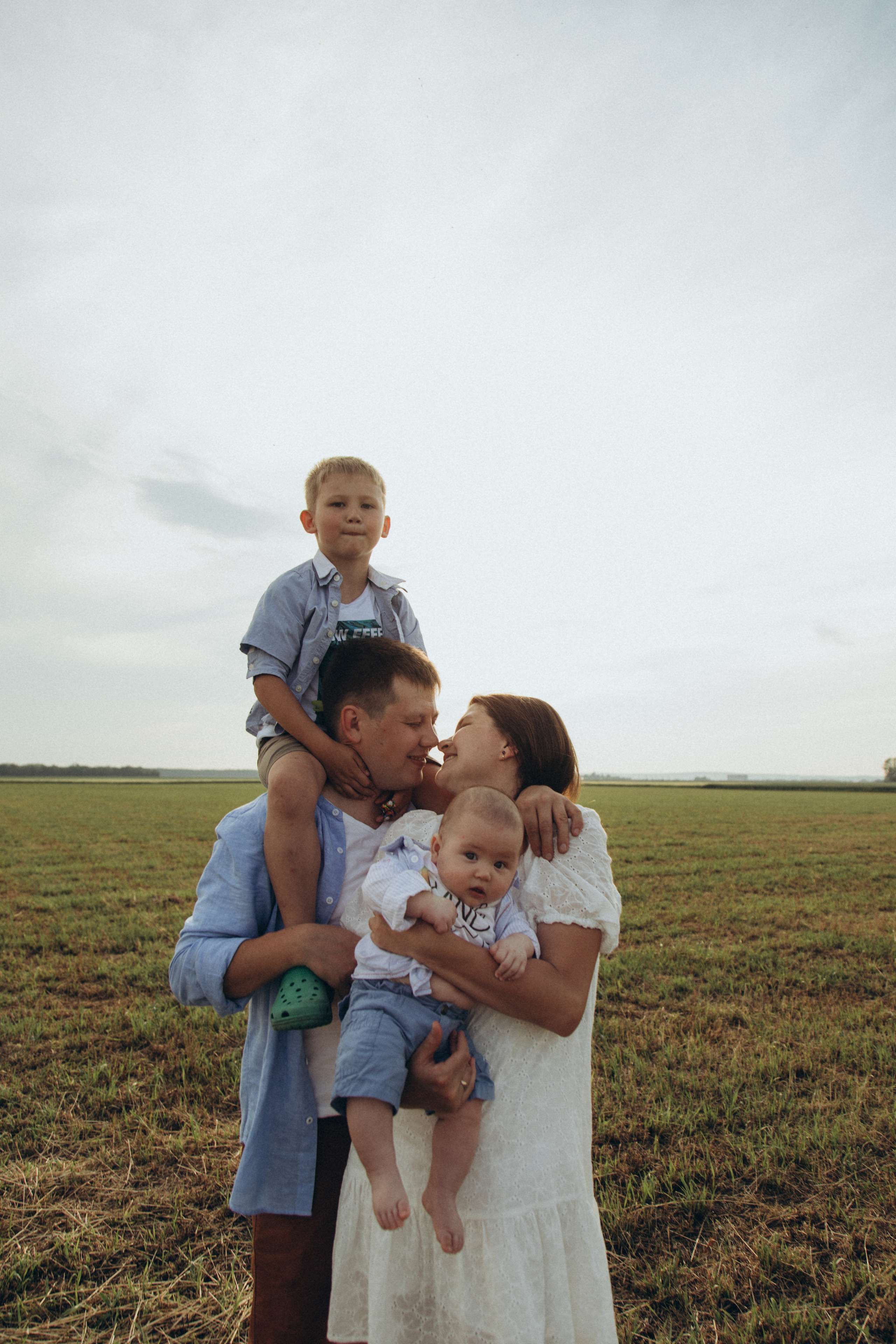 Ильшат, Эльмира, Тимур, Артур. Семейный фотограф новорожденных УФА Гульнара Зиновьева