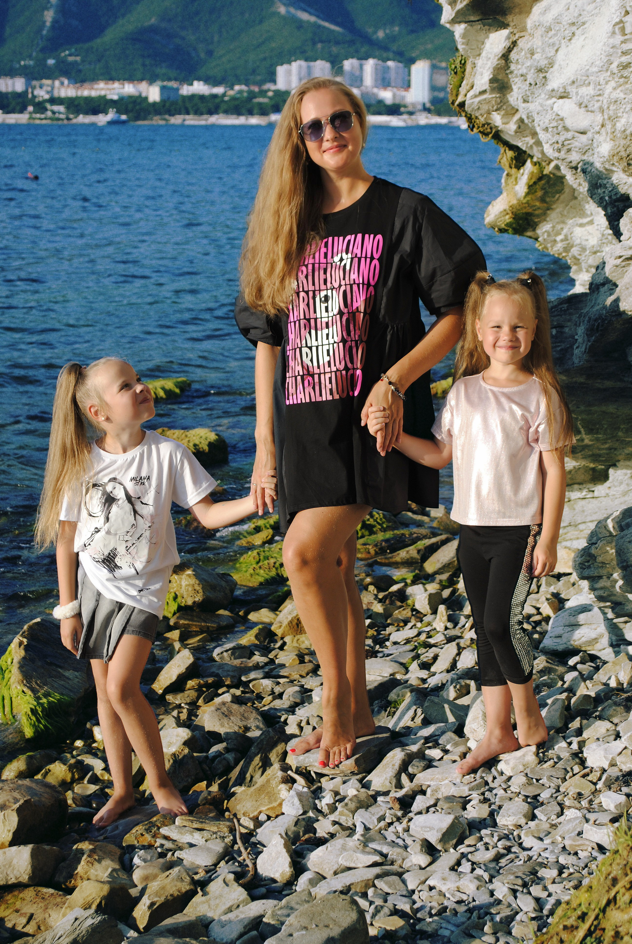 Ольга и семья. Фотограф Мария Мусаелян