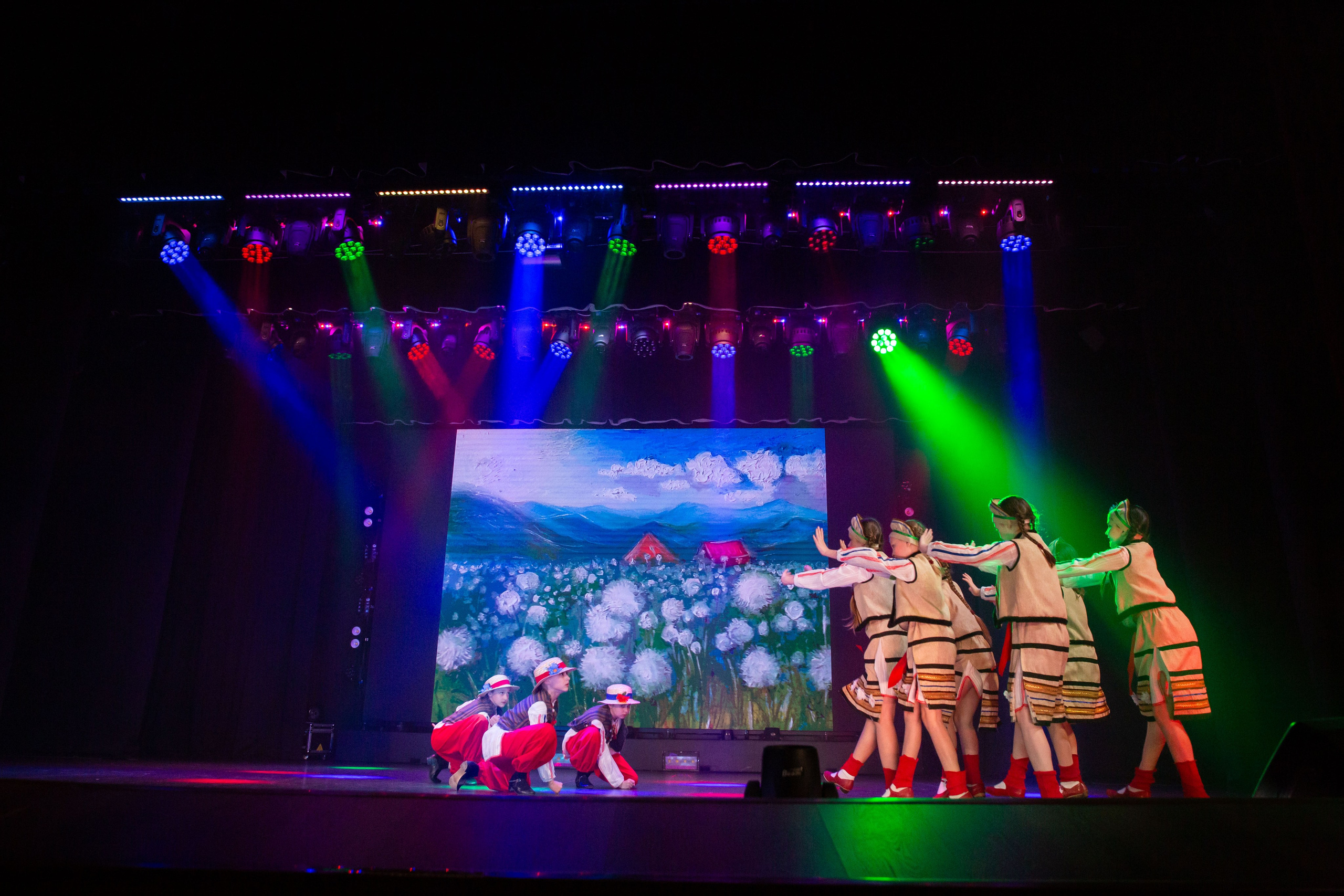Дк Воровского отчетный концерт. Семейный и детский фотограф Анна Петракова