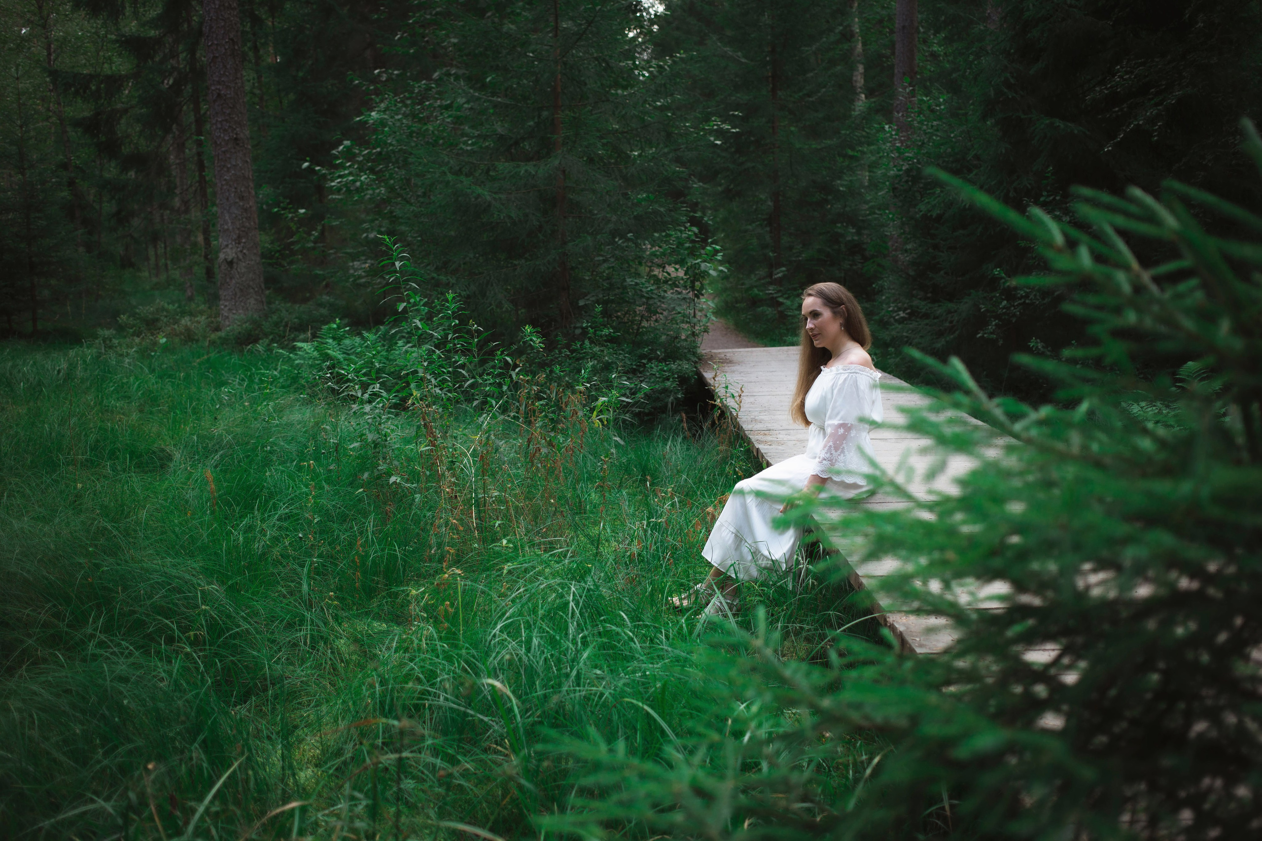 Лесная история: фотопрогулка на природе в Санкт-Петербурге. Портретные фотосессии, контент-съемки, репортаж