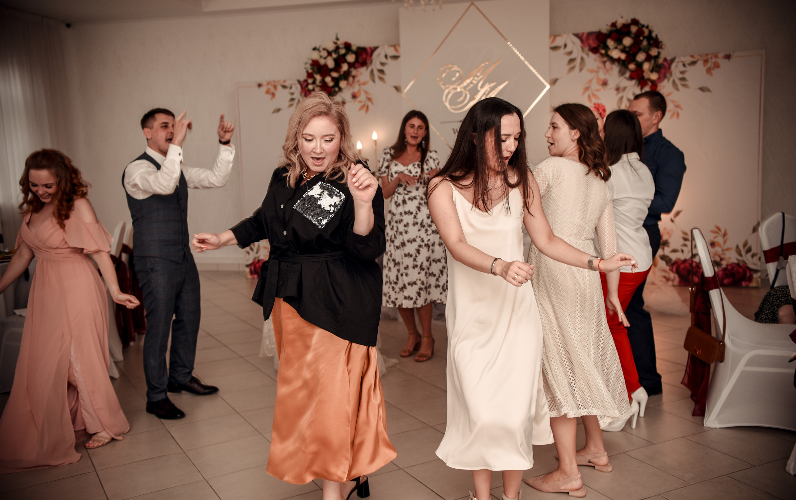 Нежная и романтичная пара Максим и Мария. Свадебный, семейный, детский, контент фотограф в Омске Максим Ильин