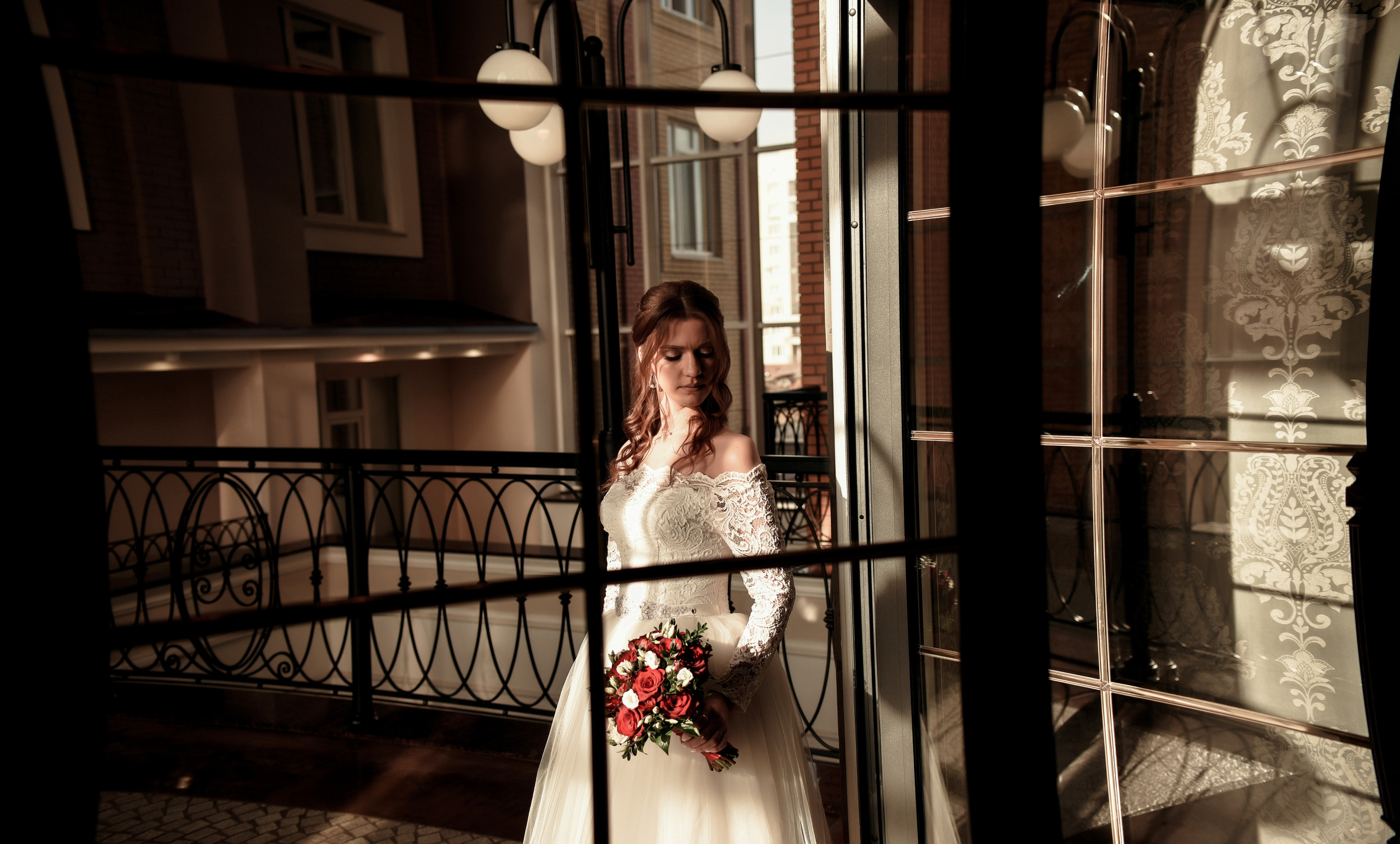 Артем и Кристина (небольшая свадебная серия). Свадебный, семейный, детский, контент фотограф в Омске Максим Ильин