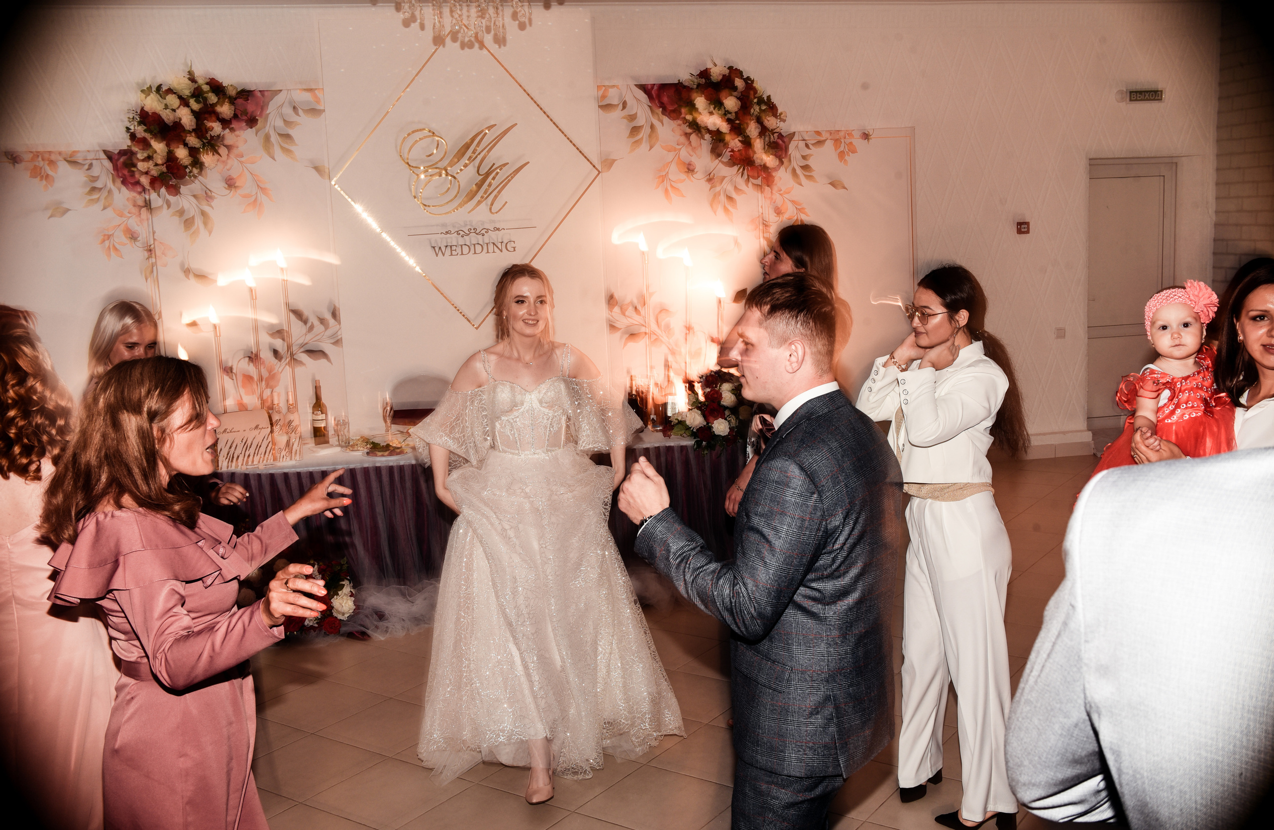 Нежная и романтичная пара Максим и Мария. Свадебный, семейный, детский, контент фотограф в Омске Максим Ильин