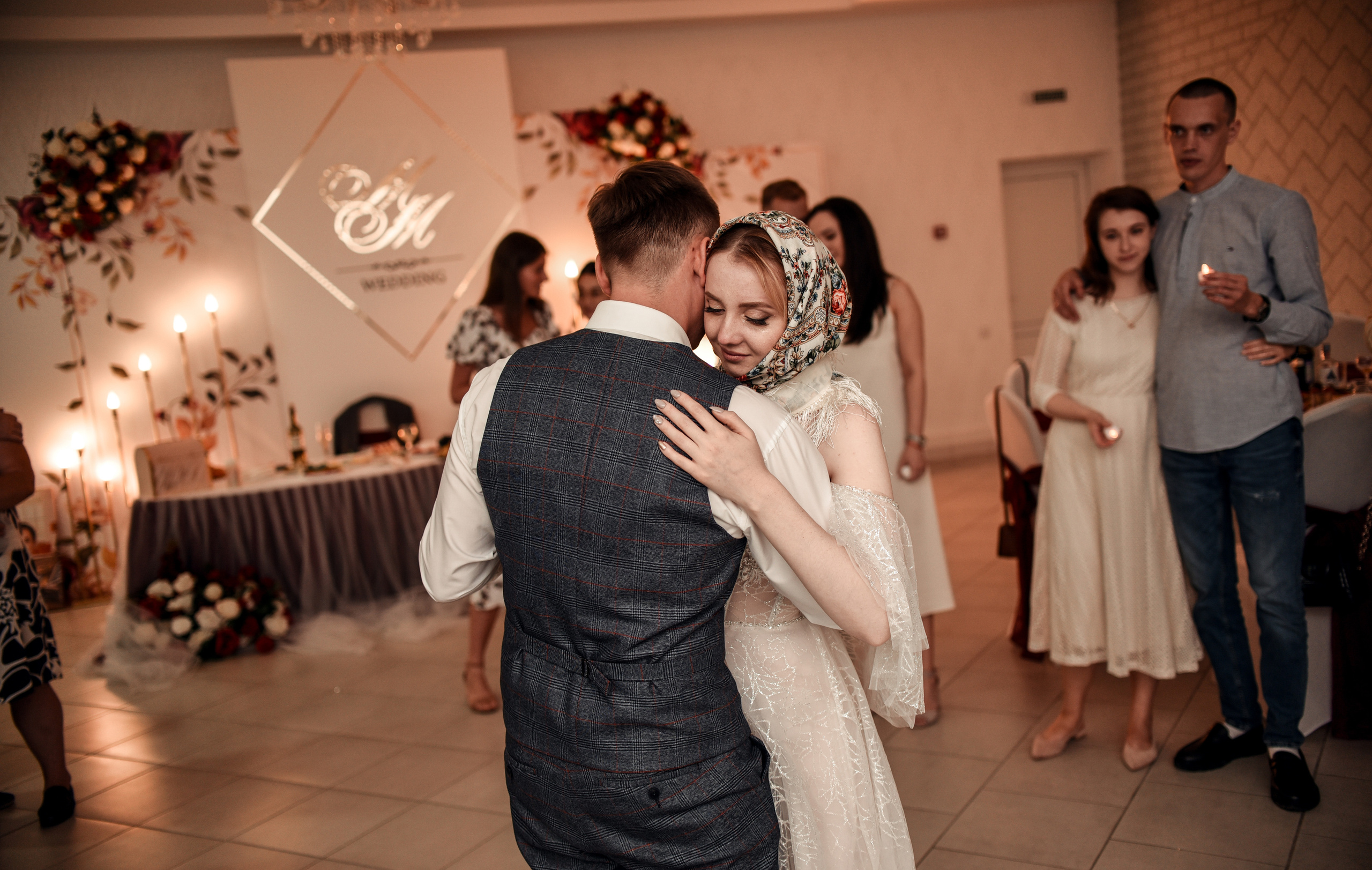 Нежная и романтичная пара Максим и Мария. Свадебный, семейный, детский, контент фотограф в Омске Максим Ильин