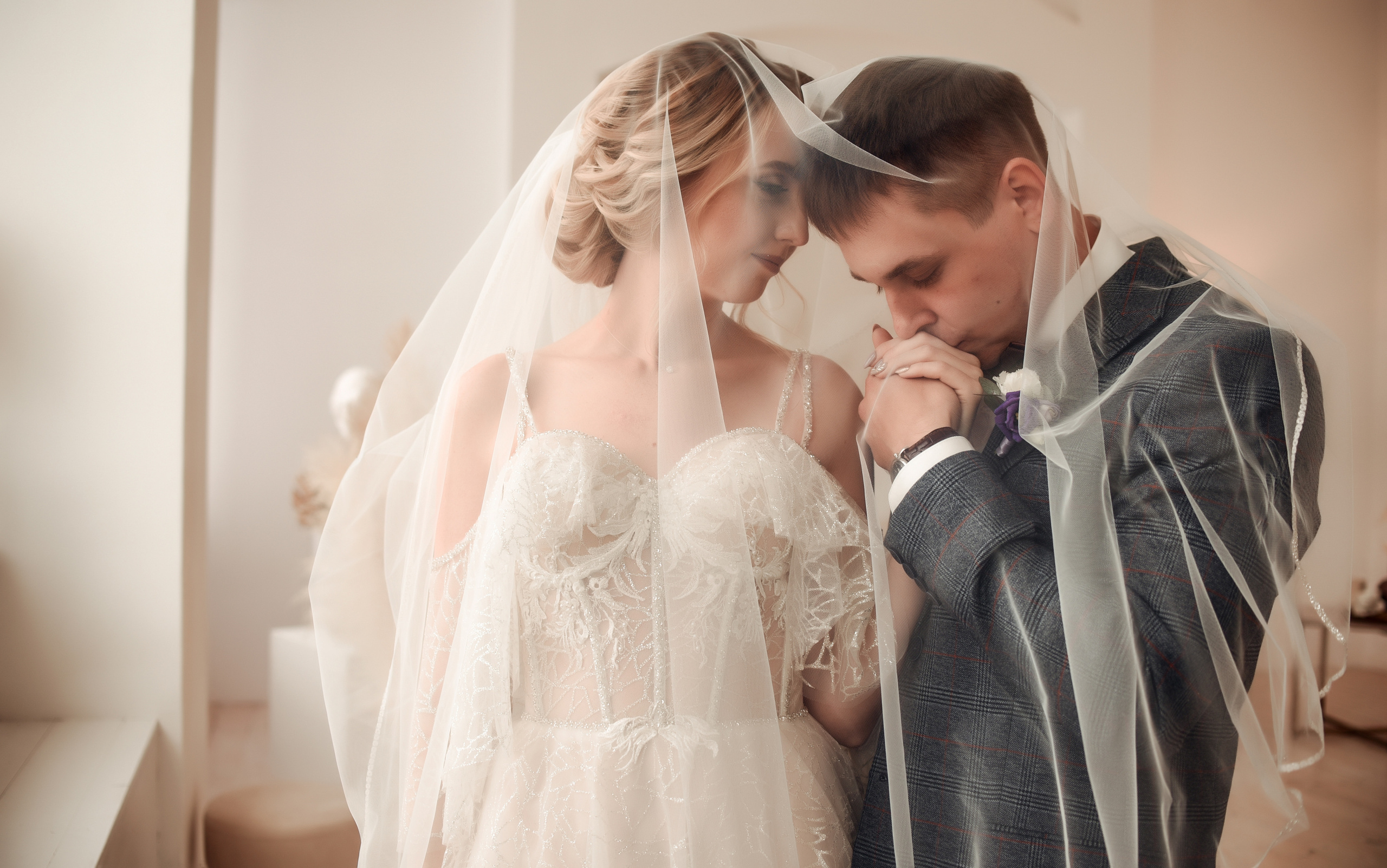 Нежная и романтичная пара Максим и Мария. Свадебный, семейный, детский, контент фотограф в Омске Максим Ильин