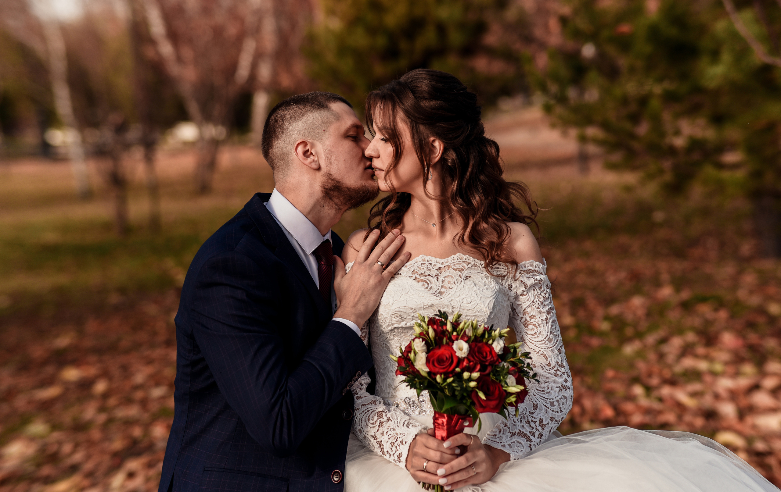 Артем и Кристина (небольшая свадебная серия). Свадебный, семейный, детский, контент фотограф в Омске Максим Ильин