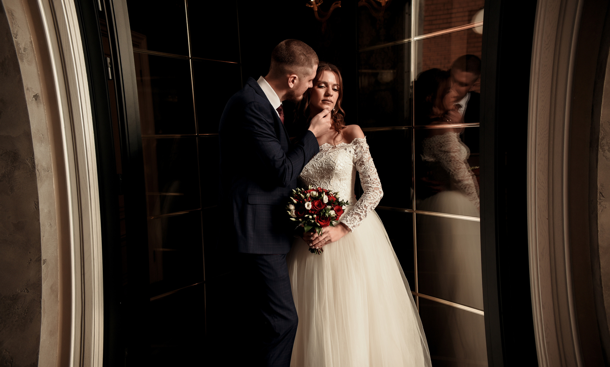 Артем и Кристина (небольшая свадебная серия). Свадебный, семейный, детский, контент фотограф в Омске Максим Ильин