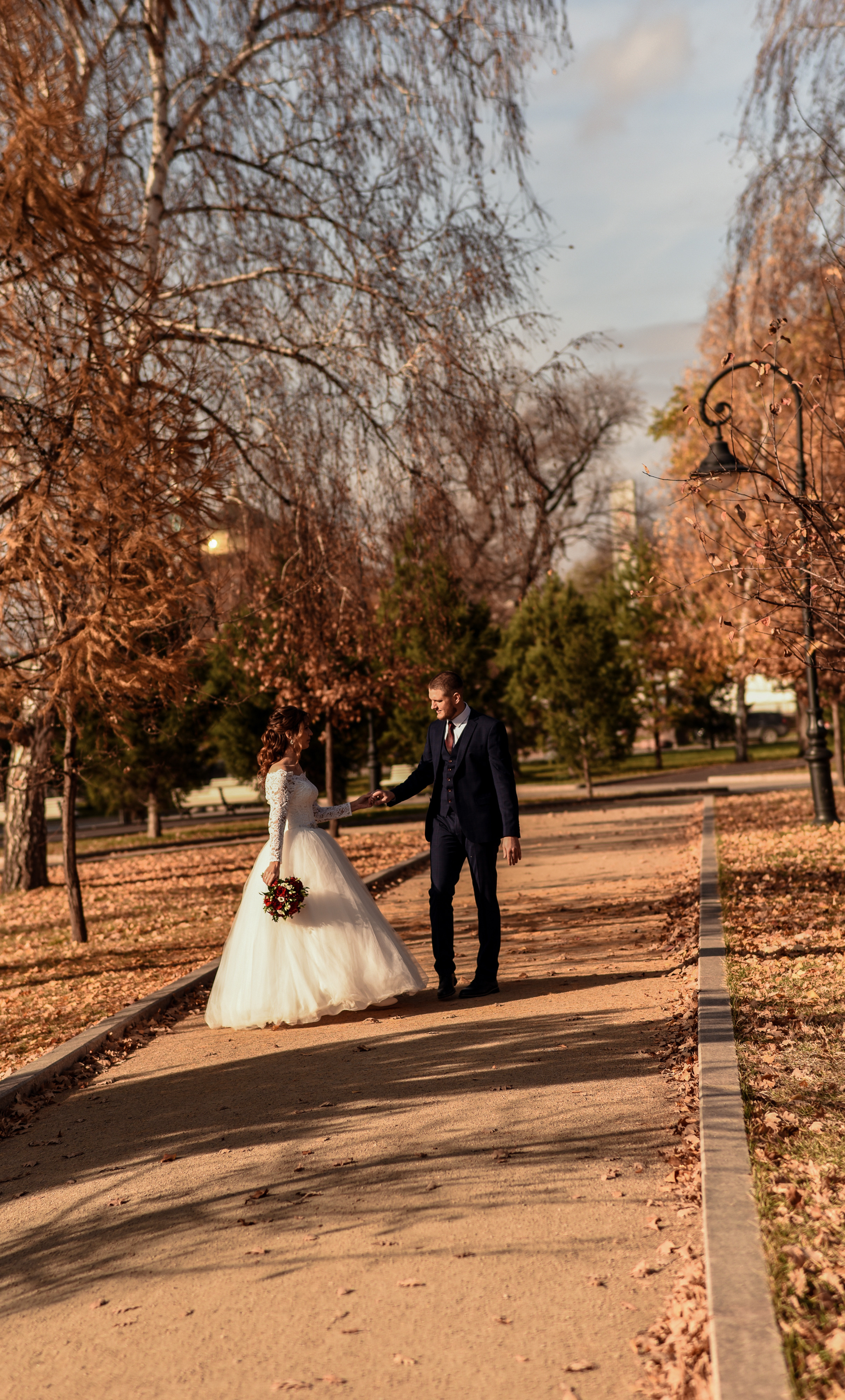 Артем и Кристина (небольшая свадебная серия). Свадебный, семейный, детский, контент фотограф в Омске Максим Ильин