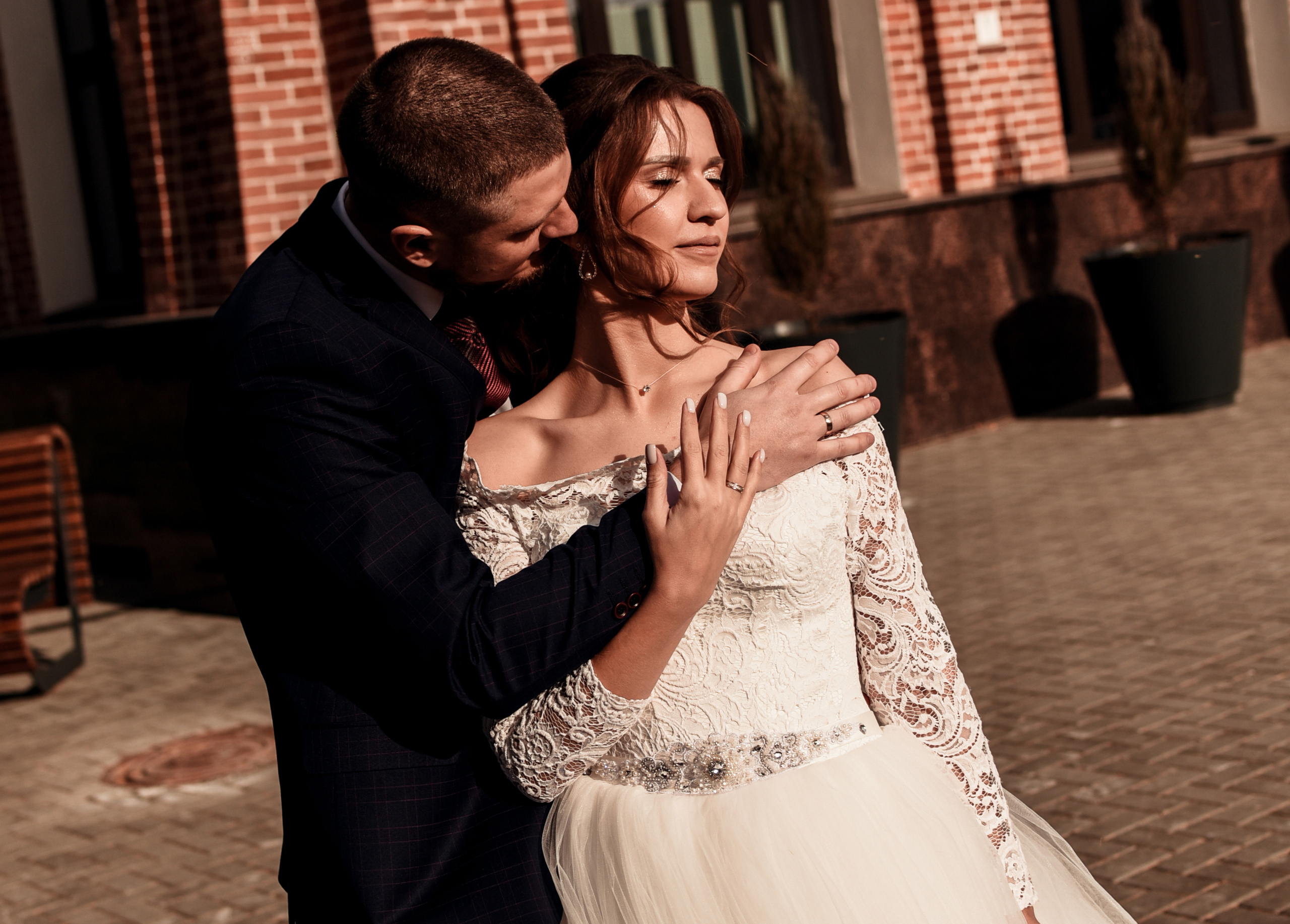 Артем и Кристина (небольшая свадебная серия). Свадебный, семейный, детский, контент фотограф в Омске Максим Ильин