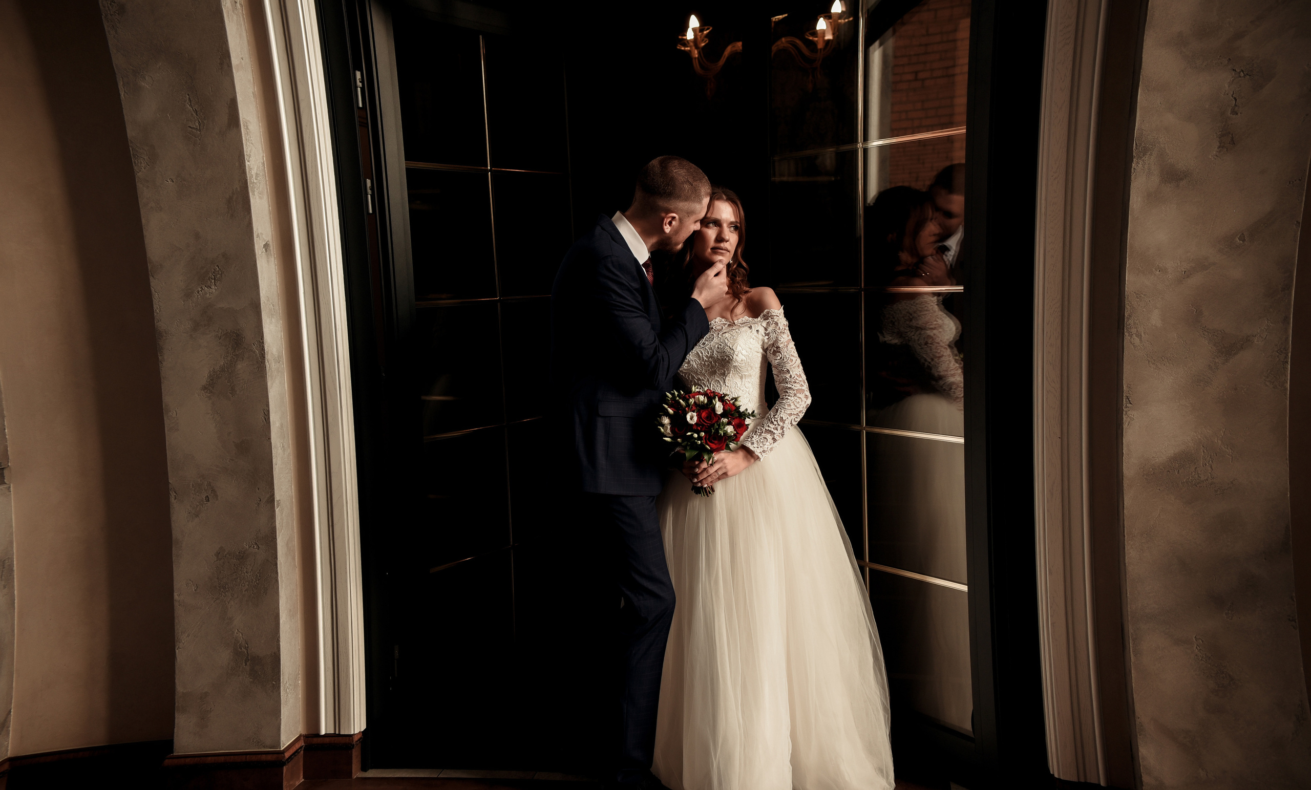 Артем и Кристина (небольшая свадебная серия). Свадебный, семейный, детский, контент фотограф в Омске Максим Ильин