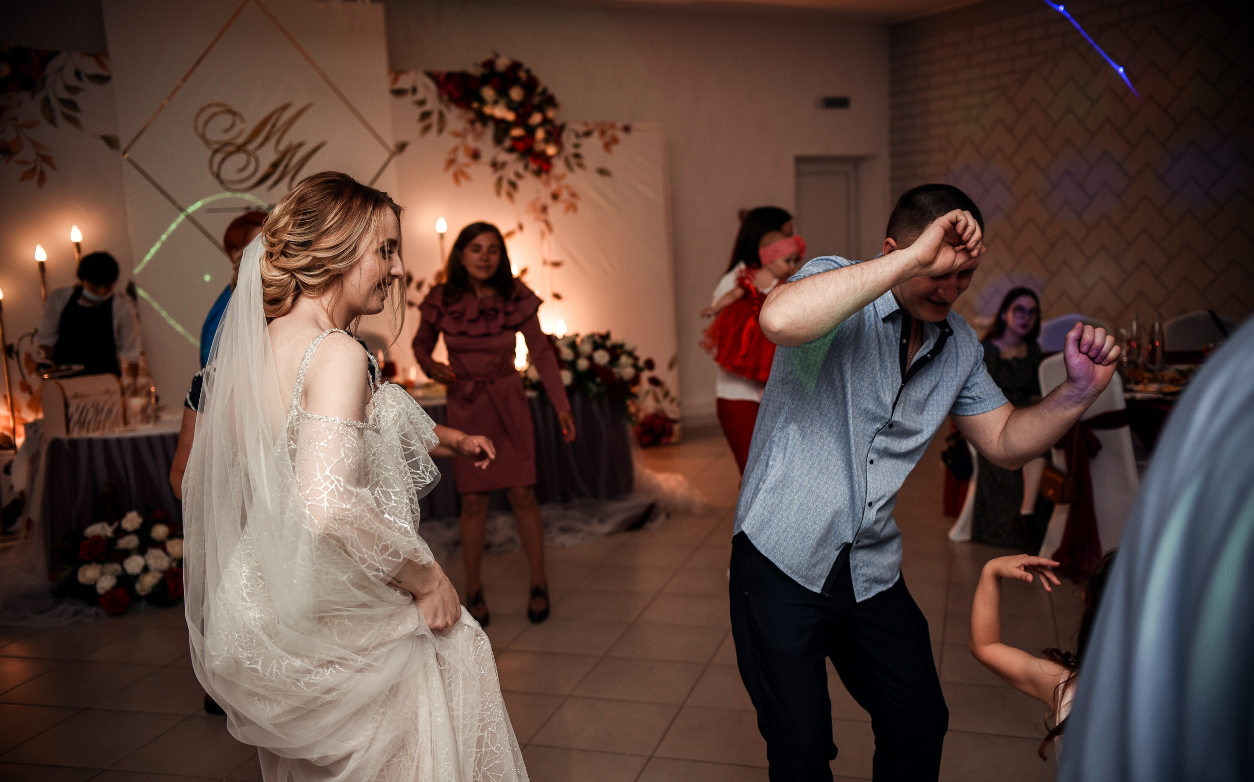 Нежная и романтичная пара Максим и Мария. Свадебный, семейный, детский, контент фотограф в Омске Максим Ильин