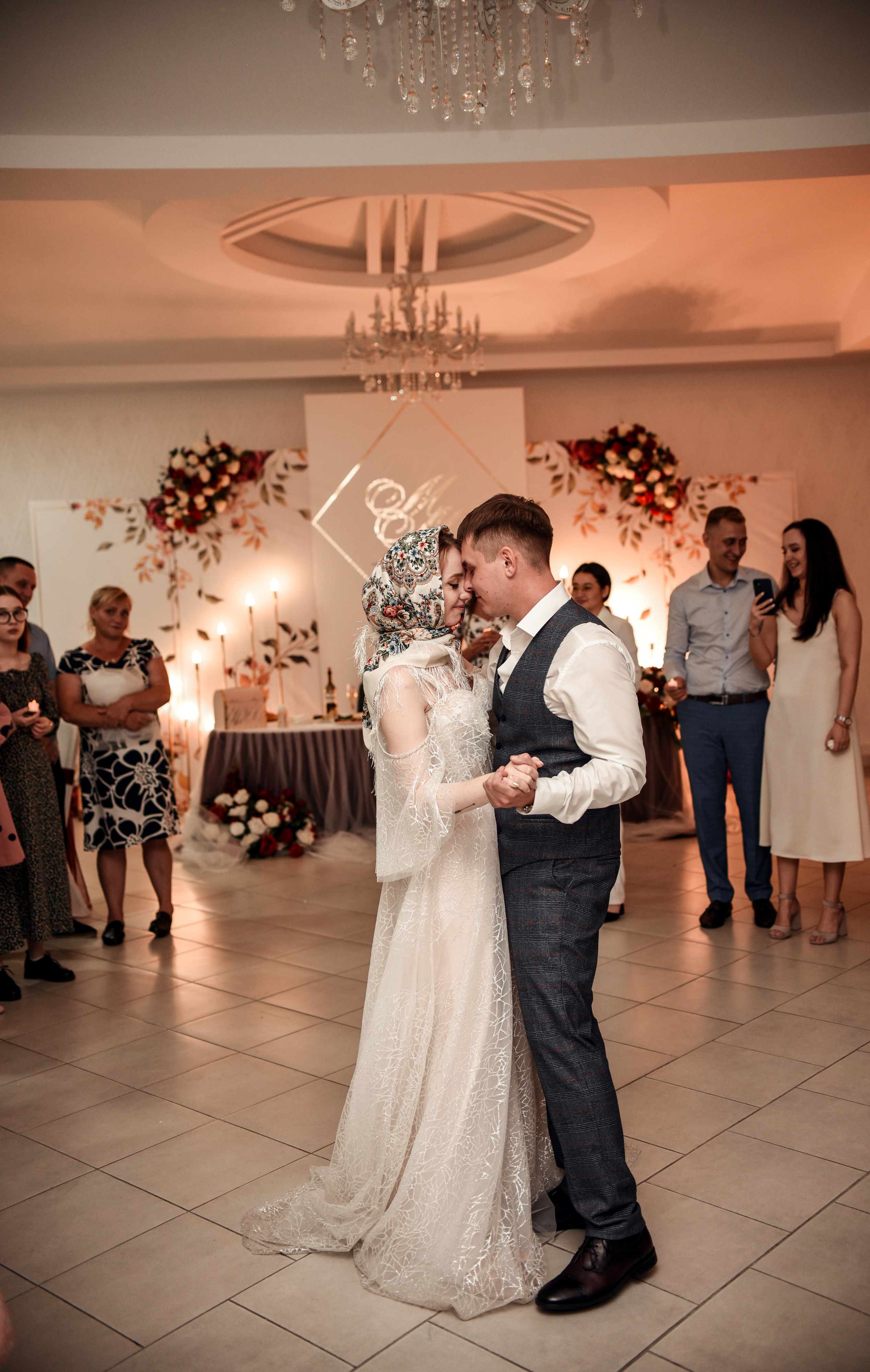 Нежная и романтичная пара Максим и Мария. Свадебный, семейный, детский, контент фотограф в Омске Максим Ильин