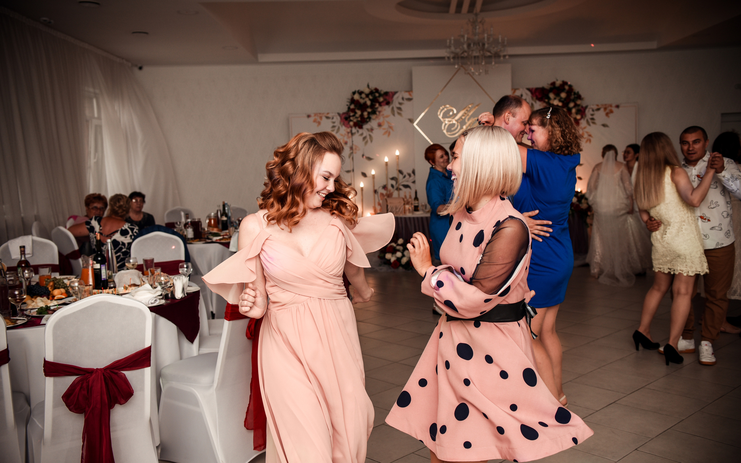 Нежная и романтичная пара Максим и Мария. Свадебный, семейный, детский, контент фотограф в Омске Максим Ильин