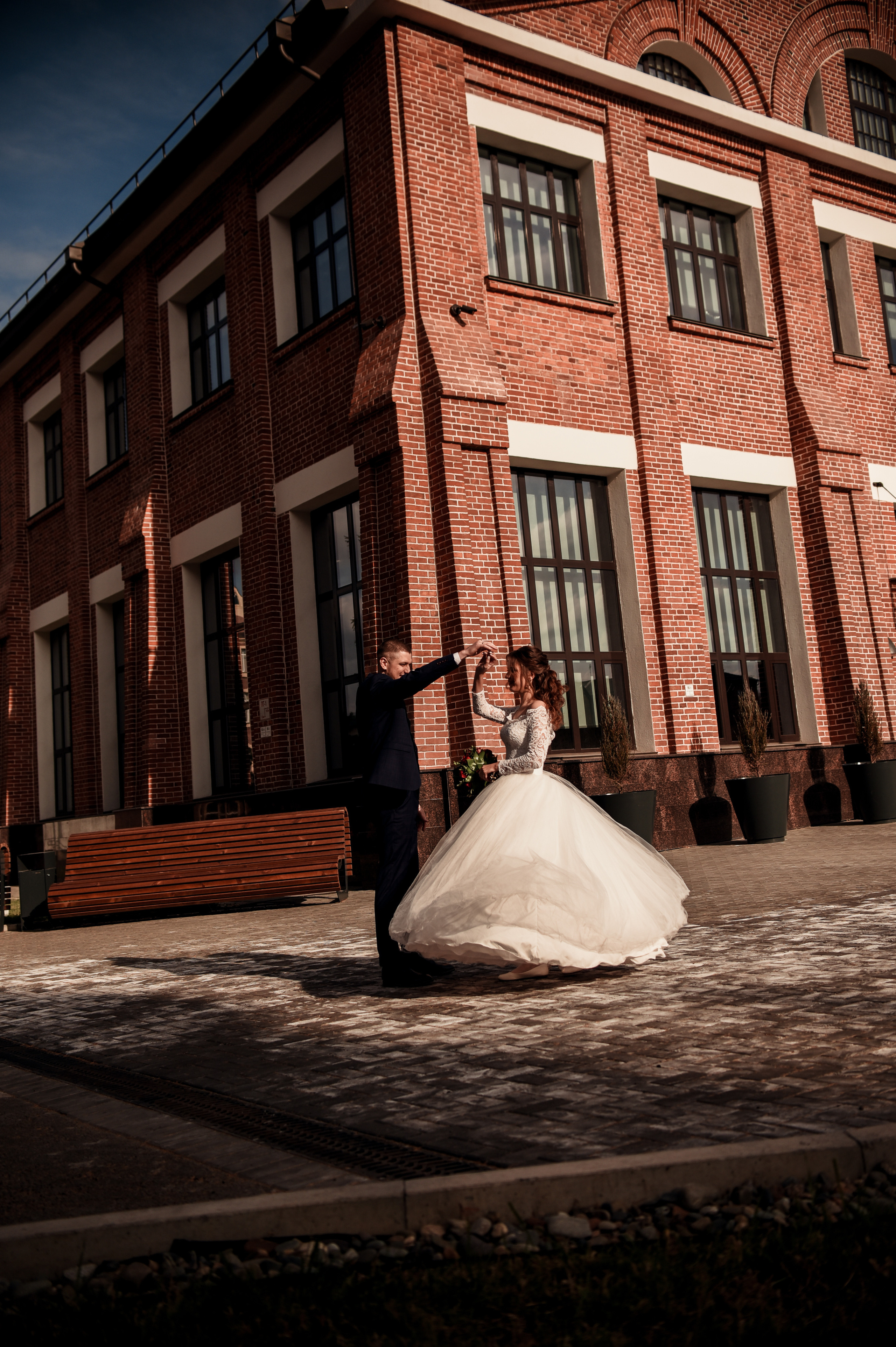 Артем и Кристина (небольшая свадебная серия). Свадебный, семейный, детский, контент фотограф в Омске Максим Ильин