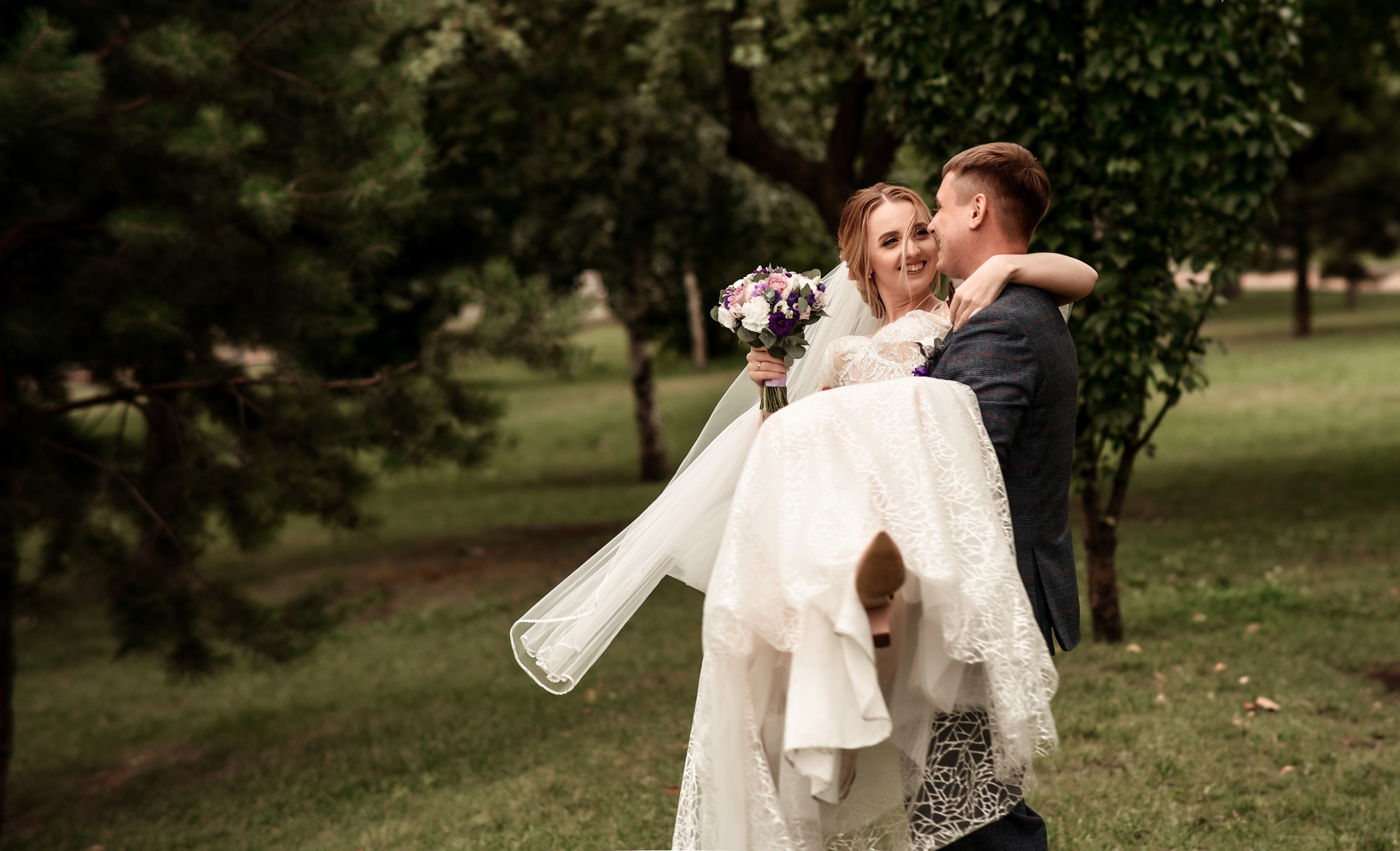 Нежная и романтичная пара Максим и Мария. Свадебный, семейный, детский, контент фотограф в Омске Максим Ильин