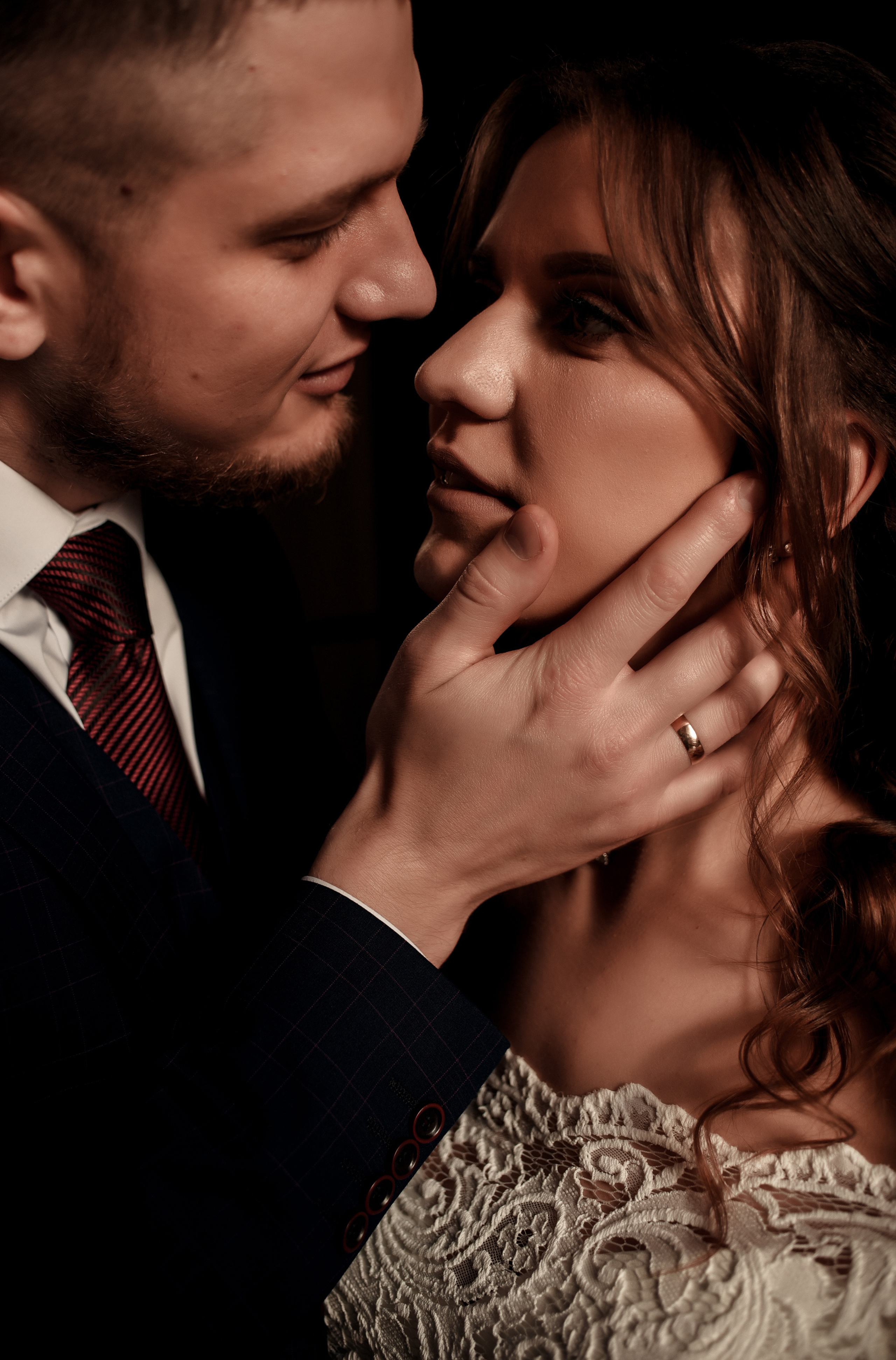 Артем и Кристина (небольшая свадебная серия). Свадебный, семейный, детский, контент фотограф в Омске Максим Ильин