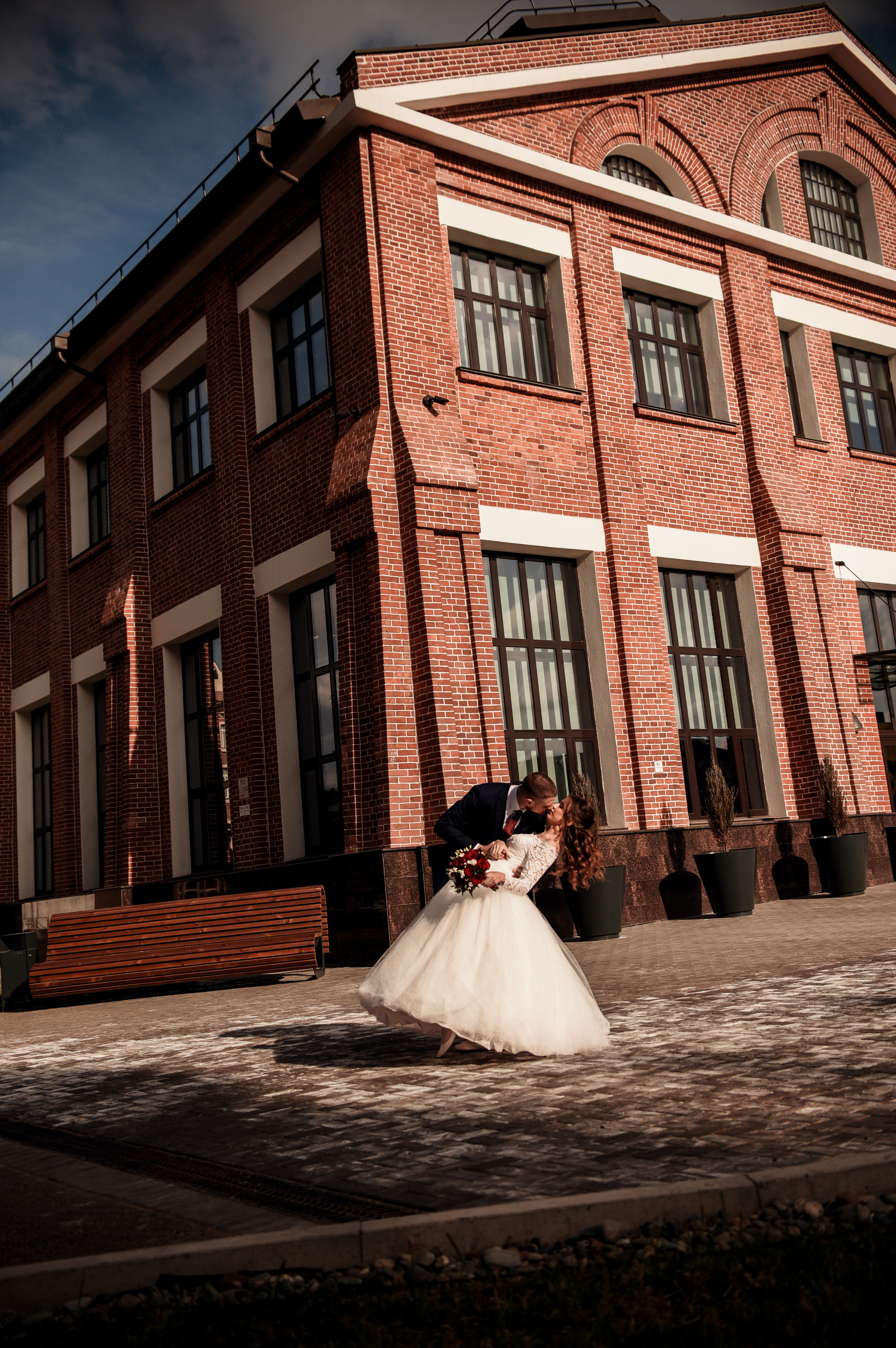 Артем и Кристина (небольшая свадебная серия). Свадебный, семейный, детский, контент фотограф в Омске Максим Ильин