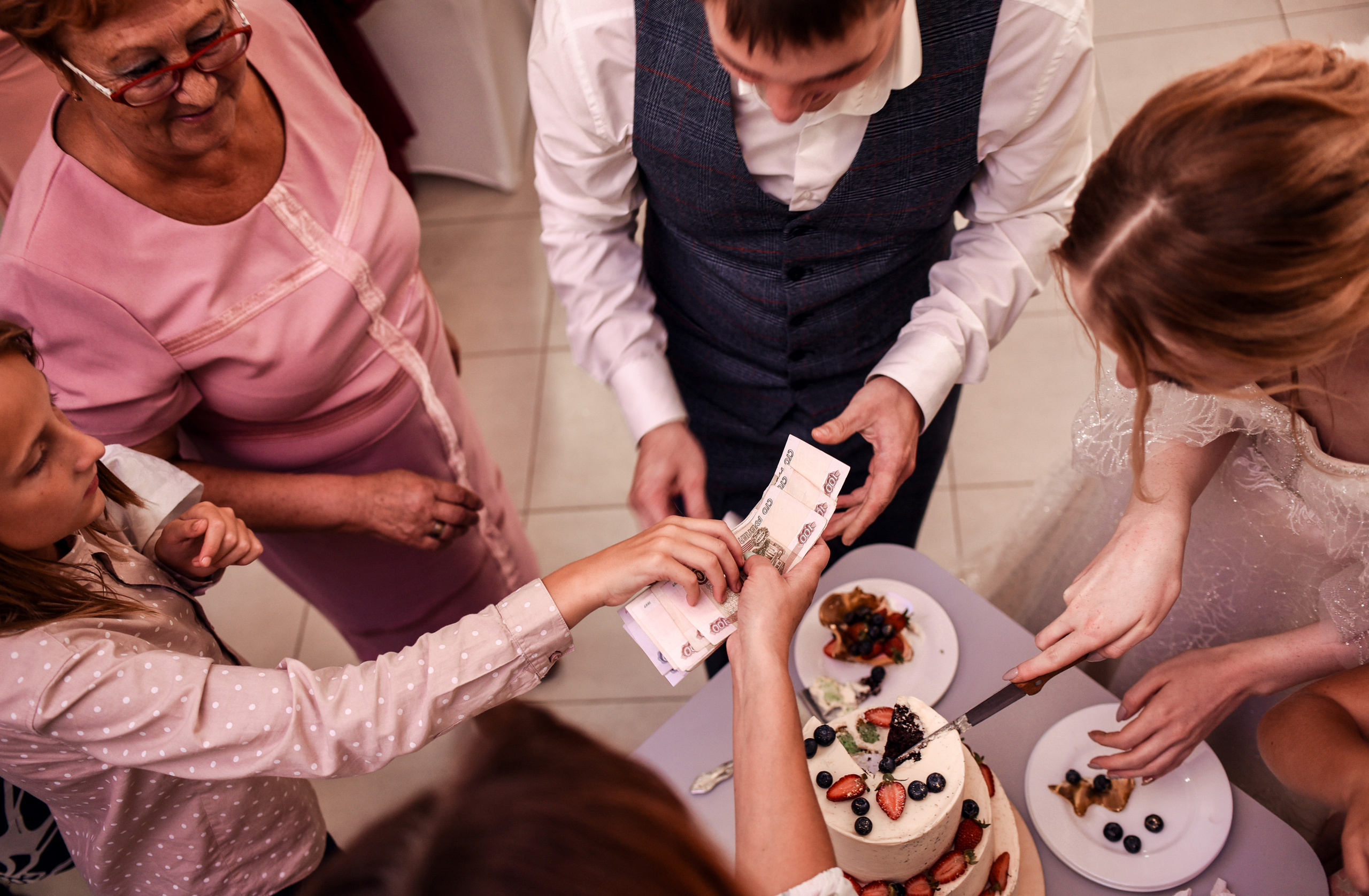 Нежная и романтичная пара Максим и Мария. Свадебный, семейный, детский, контент фотограф в Омске Максим Ильин