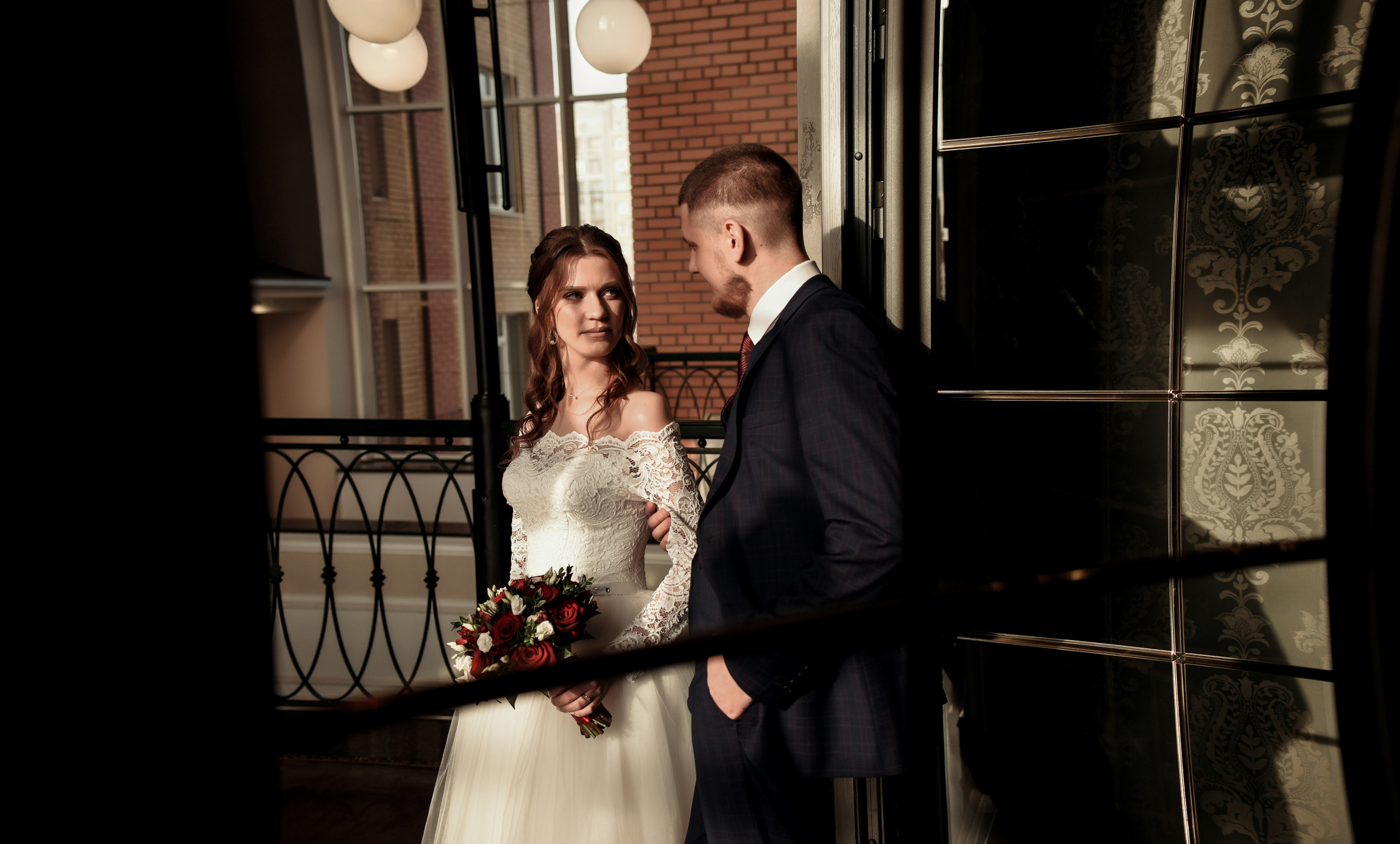 Артем и Кристина (небольшая свадебная серия). Свадебный, семейный, детский, контент фотограф в Омске Максим Ильин