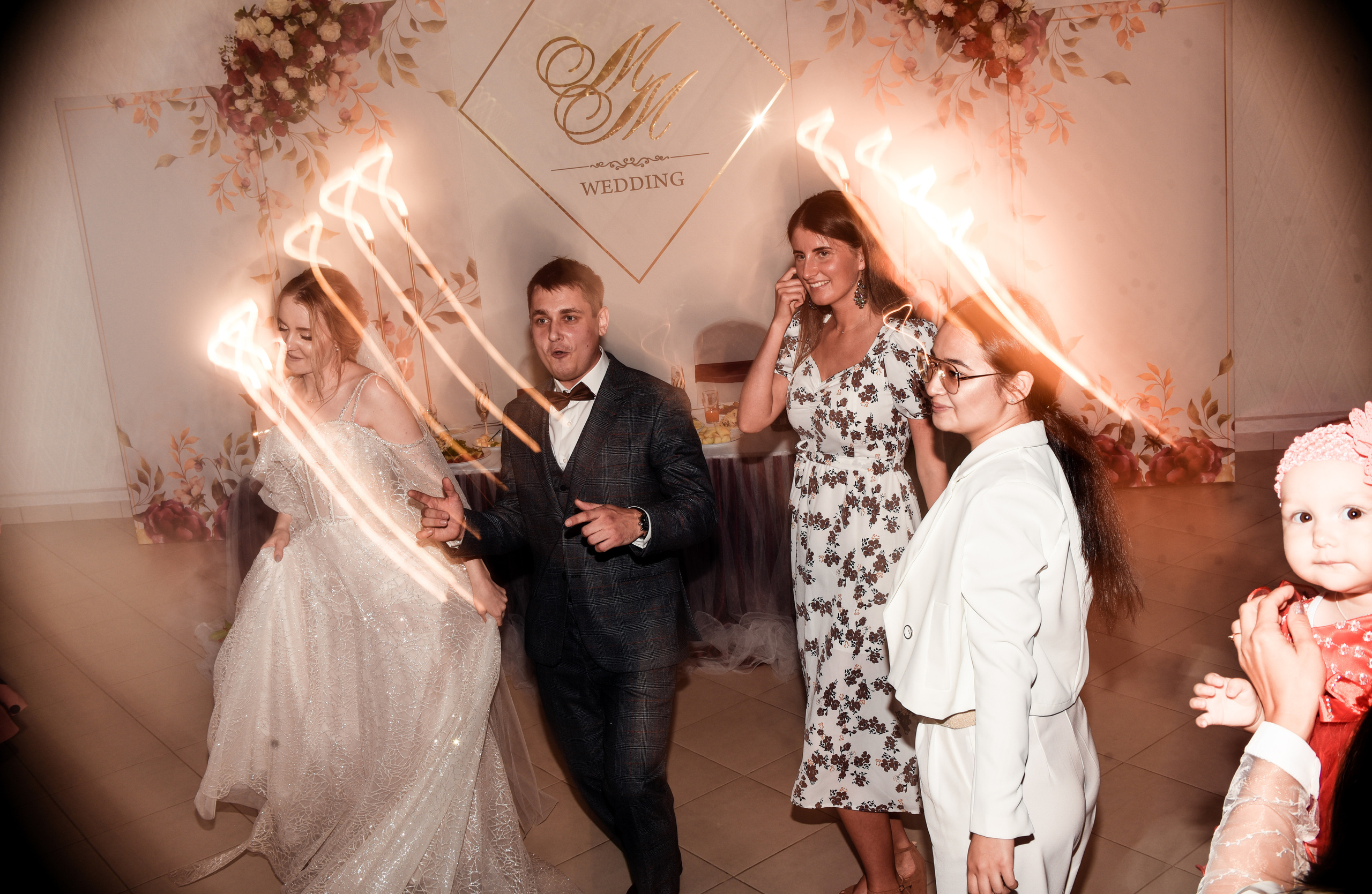 Нежная и романтичная пара Максим и Мария. Свадебный, семейный, детский, контент фотограф в Омске Максим Ильин