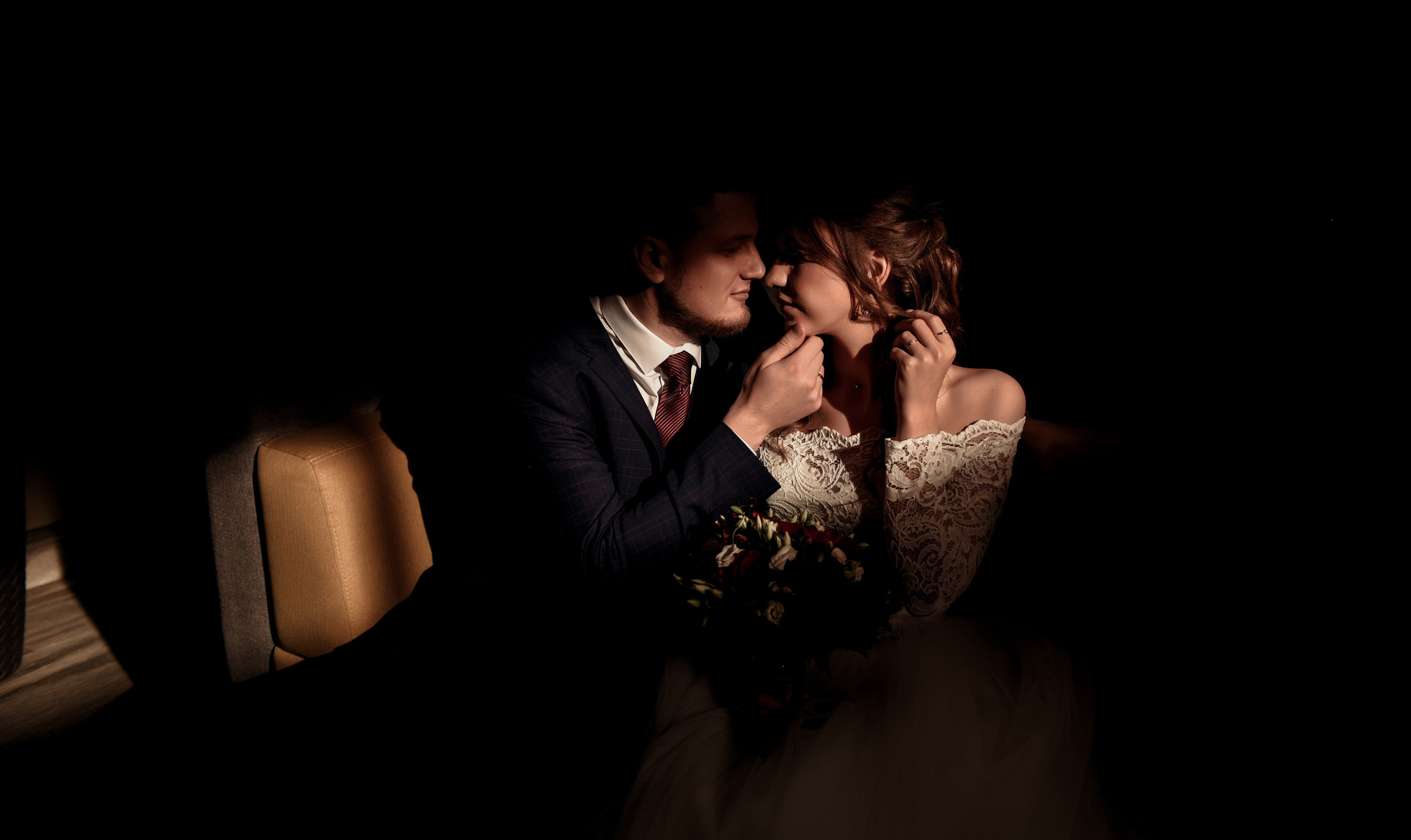 Артем и Кристина (небольшая свадебная серия). Свадебный, семейный, детский, контент фотограф в Омске Максим Ильин