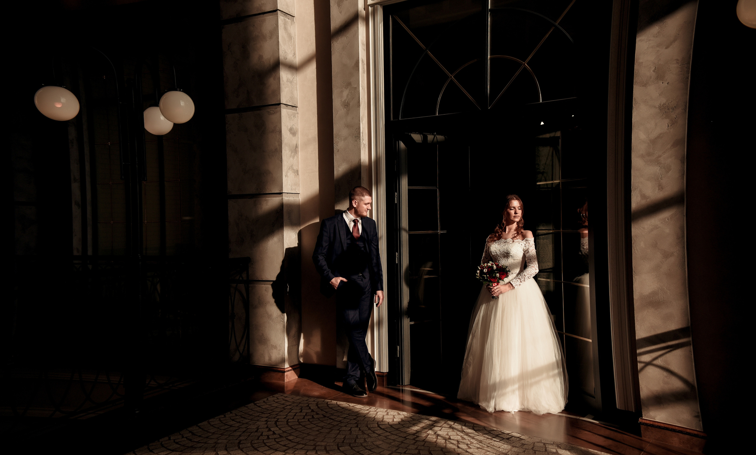 Артем и Кристина (небольшая свадебная серия). Свадебный, семейный, детский, контент фотограф в Омске Максим Ильин