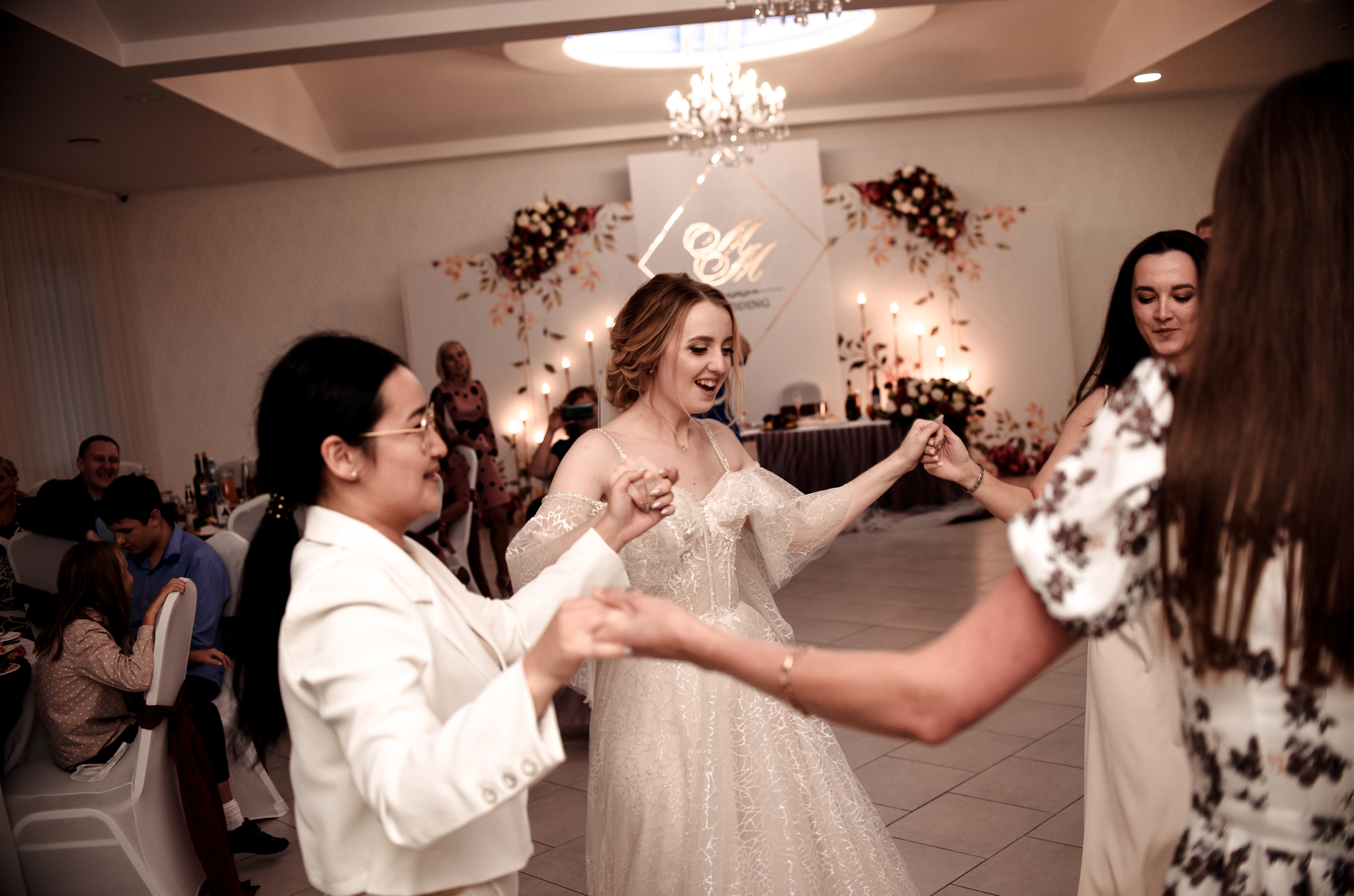 Нежная и романтичная пара Максим и Мария. Свадебный, семейный, детский, контент фотограф в Омске Максим Ильин