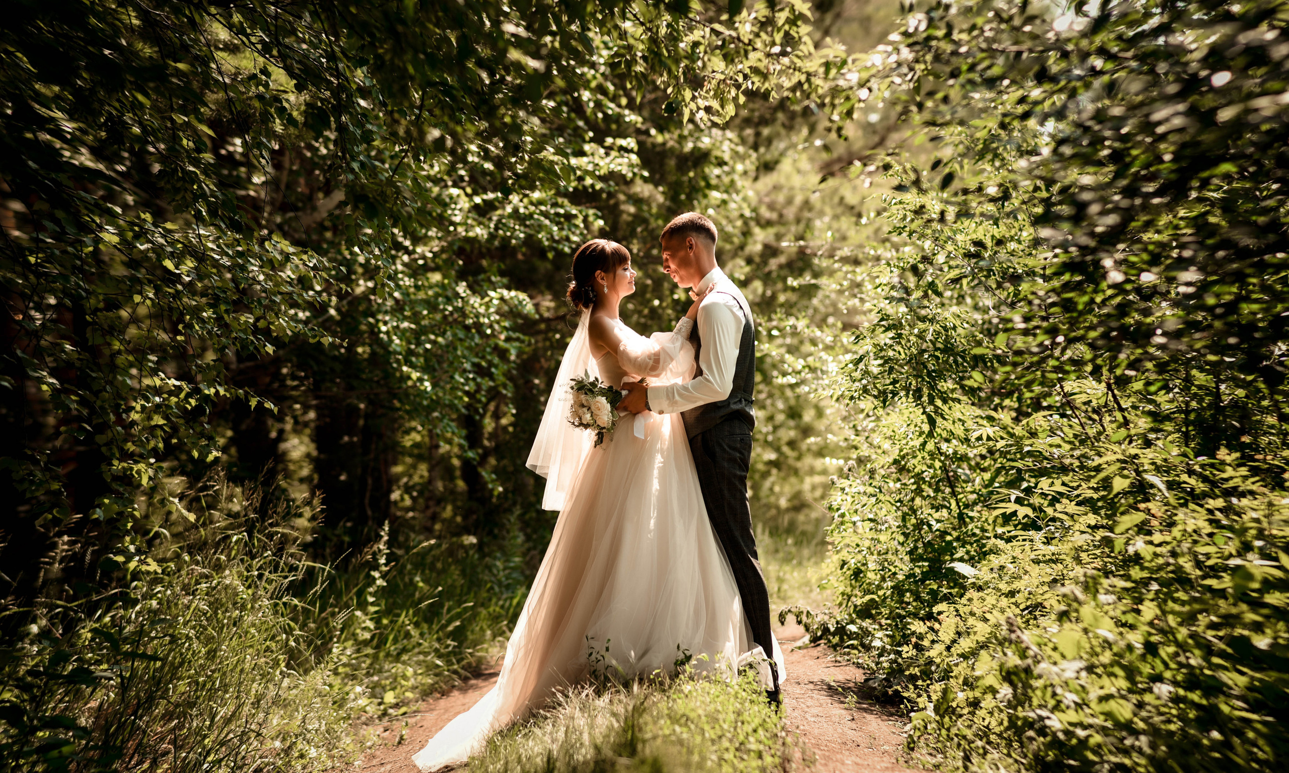 Летняя свадьба в + 35С Юра+Ксюша. Свадебный, семейный, детский, контент фотограф в Омске Максим Ильин