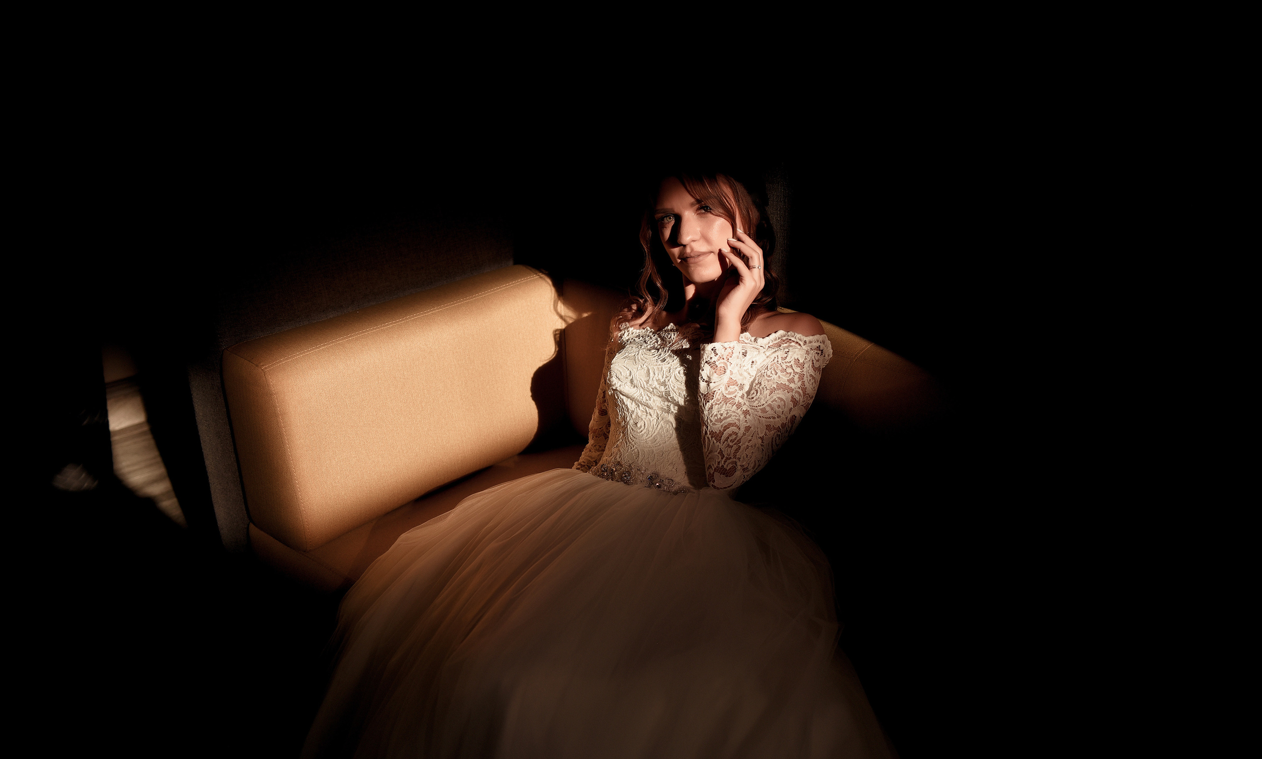 Артем и Кристина (небольшая свадебная серия). Свадебный, семейный, детский, контент фотограф в Омске Максим Ильин