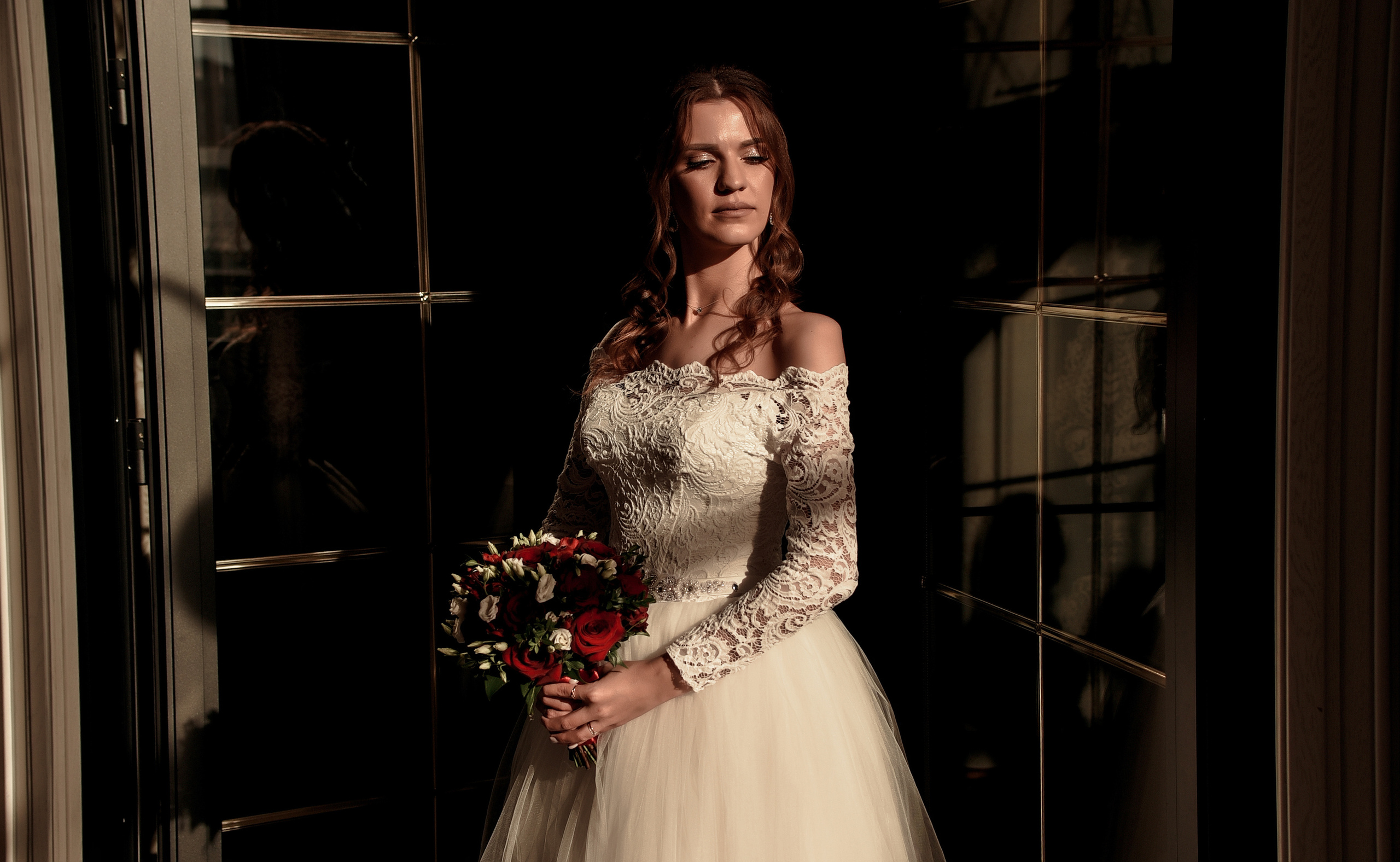 Артем и Кристина (небольшая свадебная серия). Свадебный, семейный, детский, контент фотограф в Омске Максим Ильин